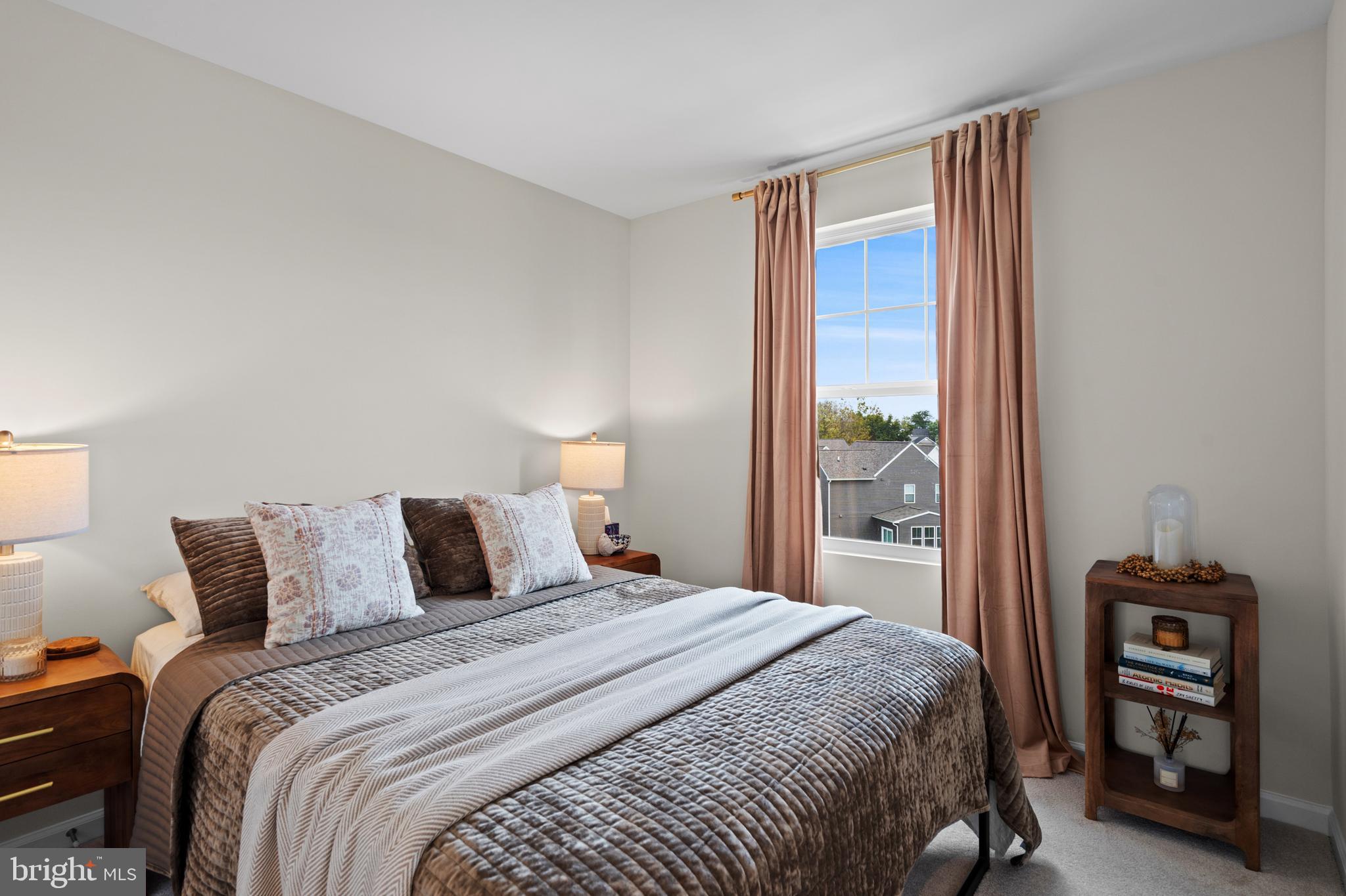 PRESIDENTS POINTE - Residential