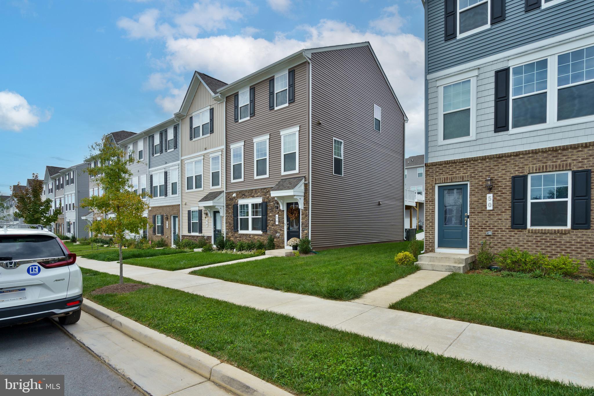 PRESIDENTS POINTE - Residential