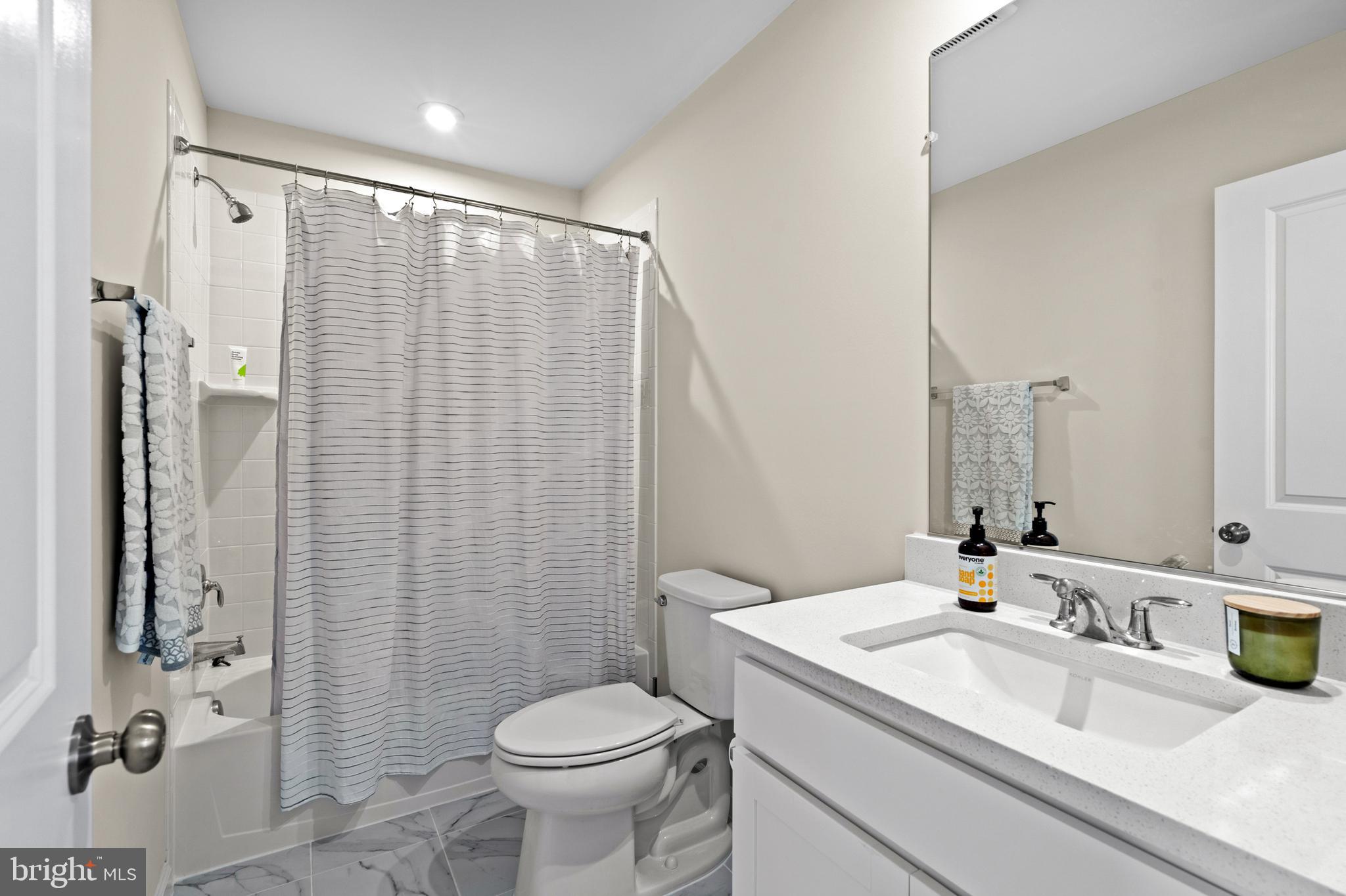 PRESIDENTS POINTE - Residential