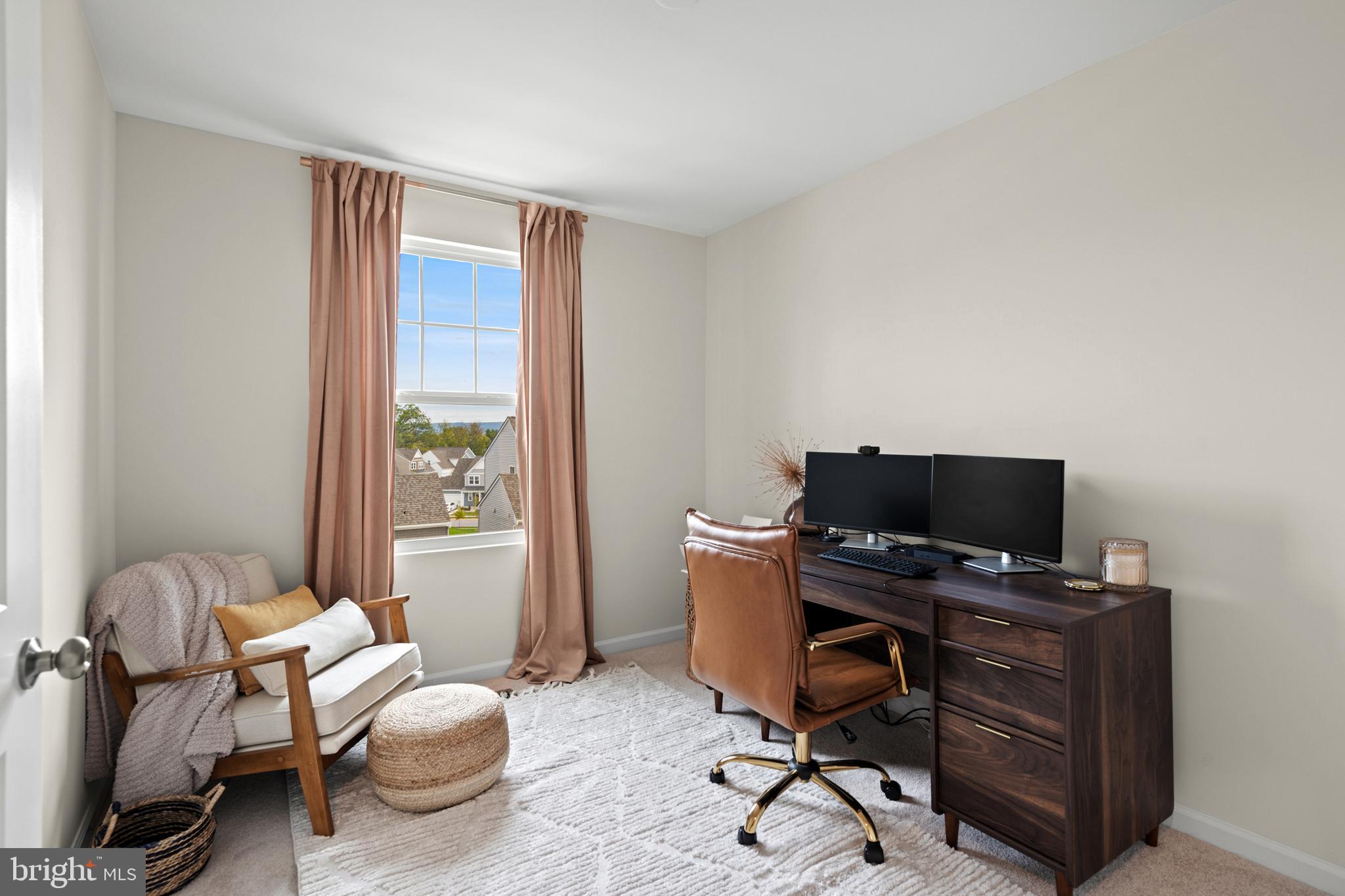 PRESIDENTS POINTE - Residential