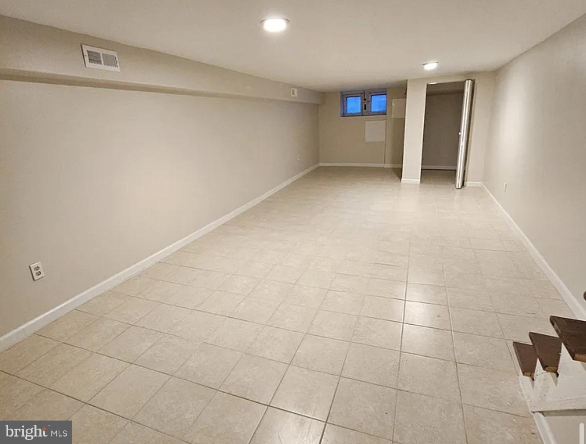 MILL HILL - Residential