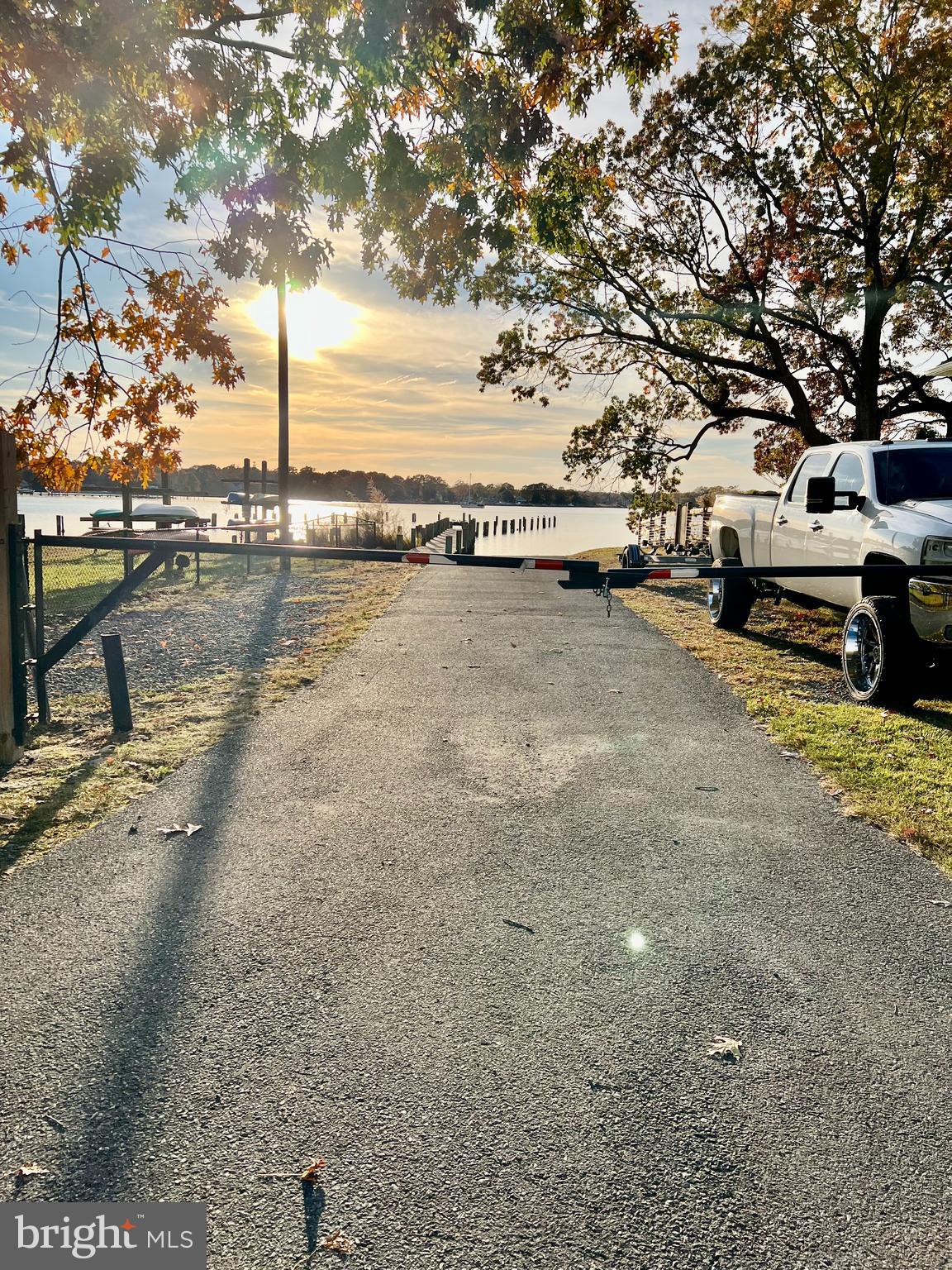 AVALON SHORES - Residential Lease