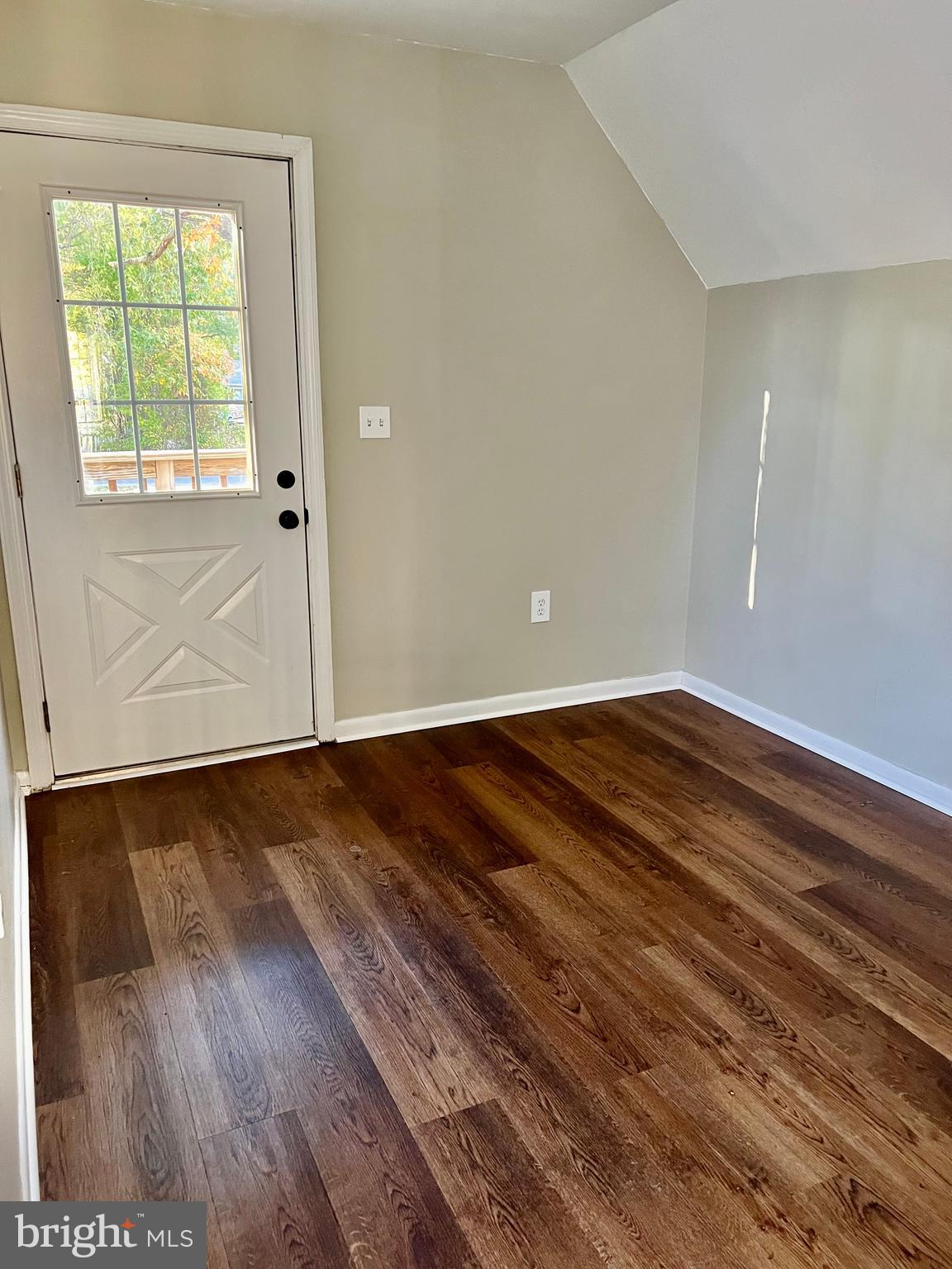 AVALON SHORES - Residential Lease