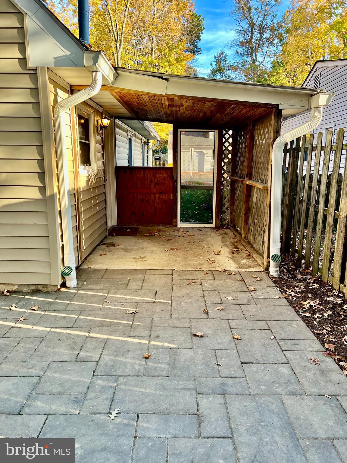 AVALON SHORES - Residential Lease