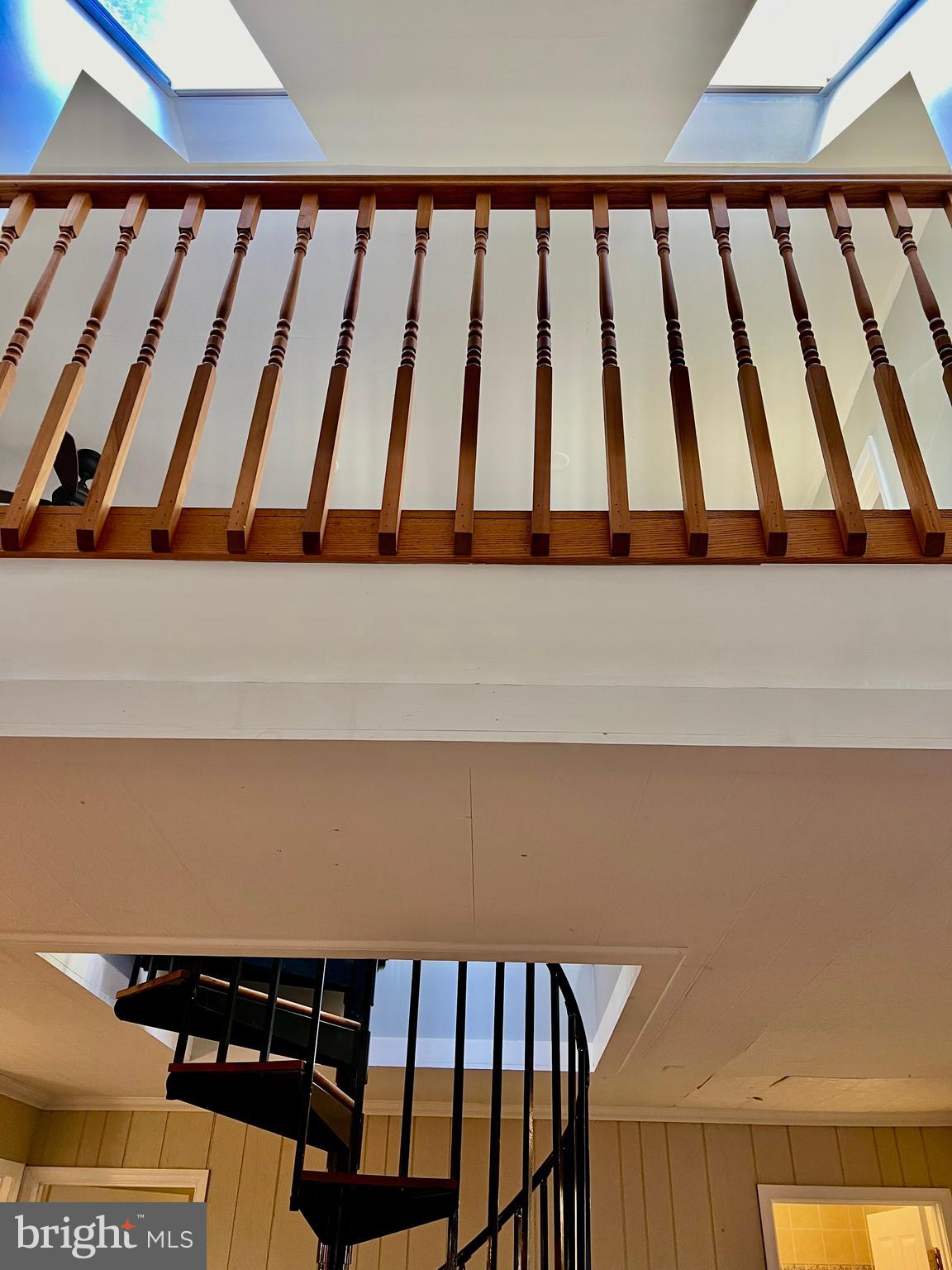 AVALON SHORES - Residential Lease