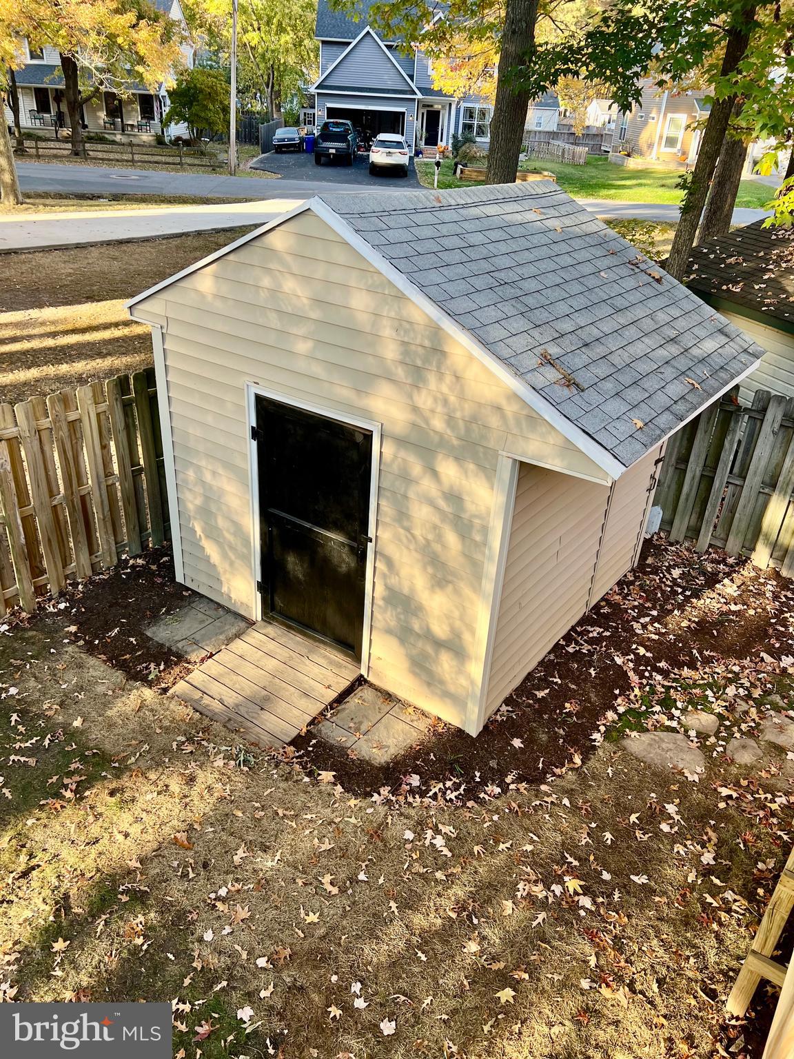 AVALON SHORES - Residential Lease