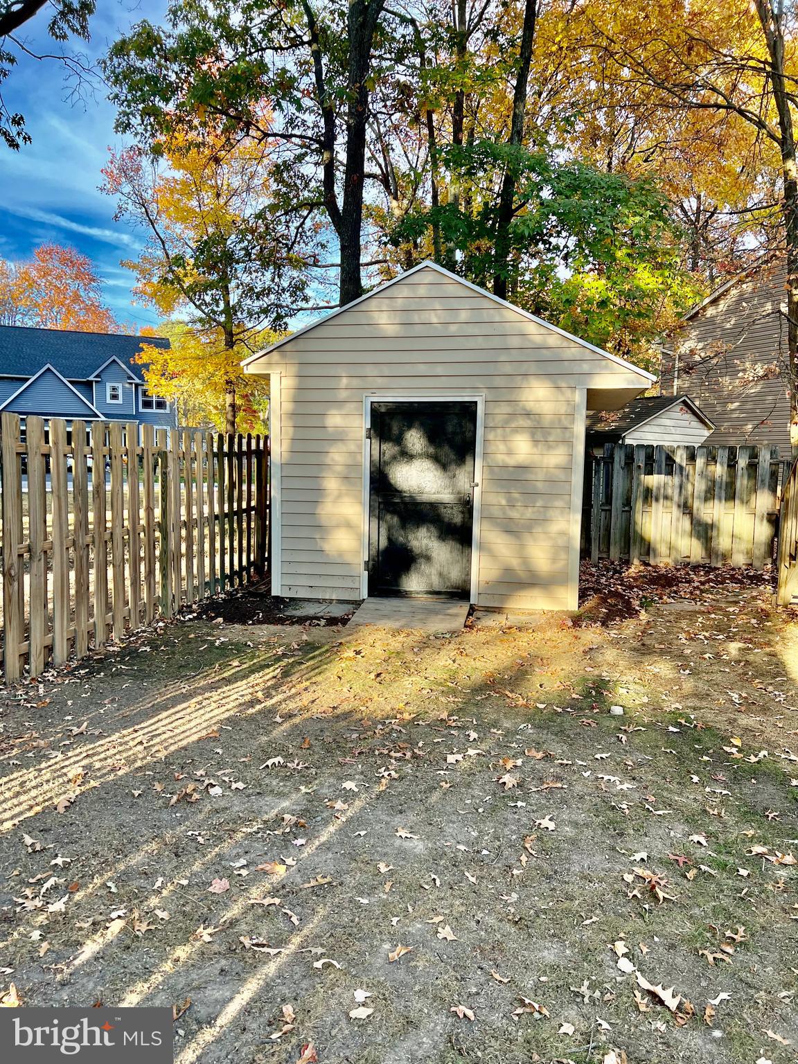 AVALON SHORES - Residential Lease