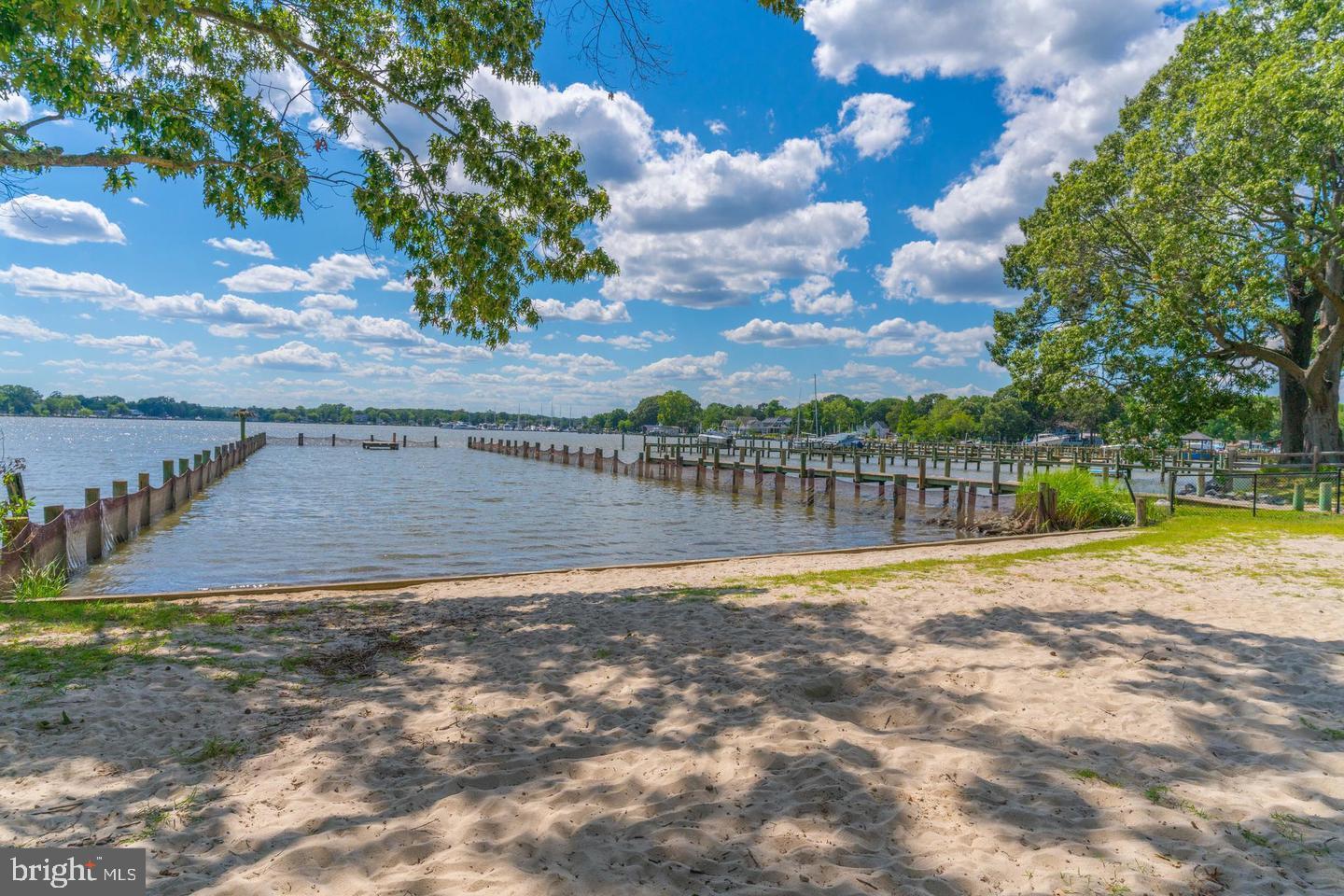 AVALON SHORES - Residential Lease