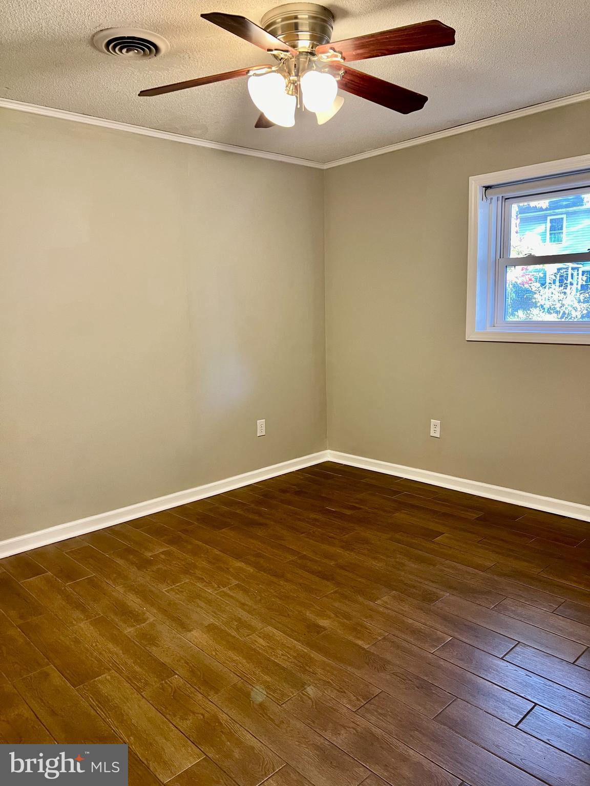 AVALON SHORES - Residential Lease