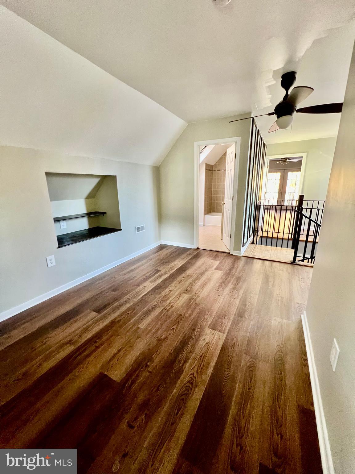 AVALON SHORES - Residential Lease