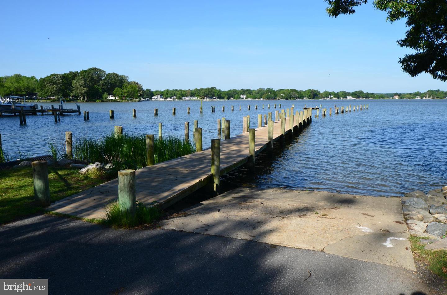 AVALON SHORES - Residential Lease