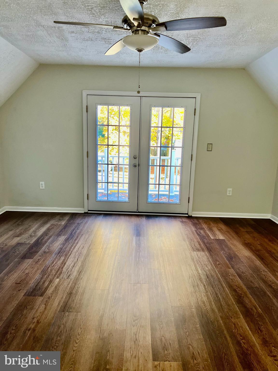 AVALON SHORES - Residential Lease