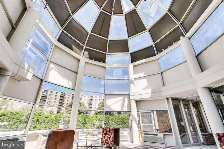 ROTONDA - Residential Lease