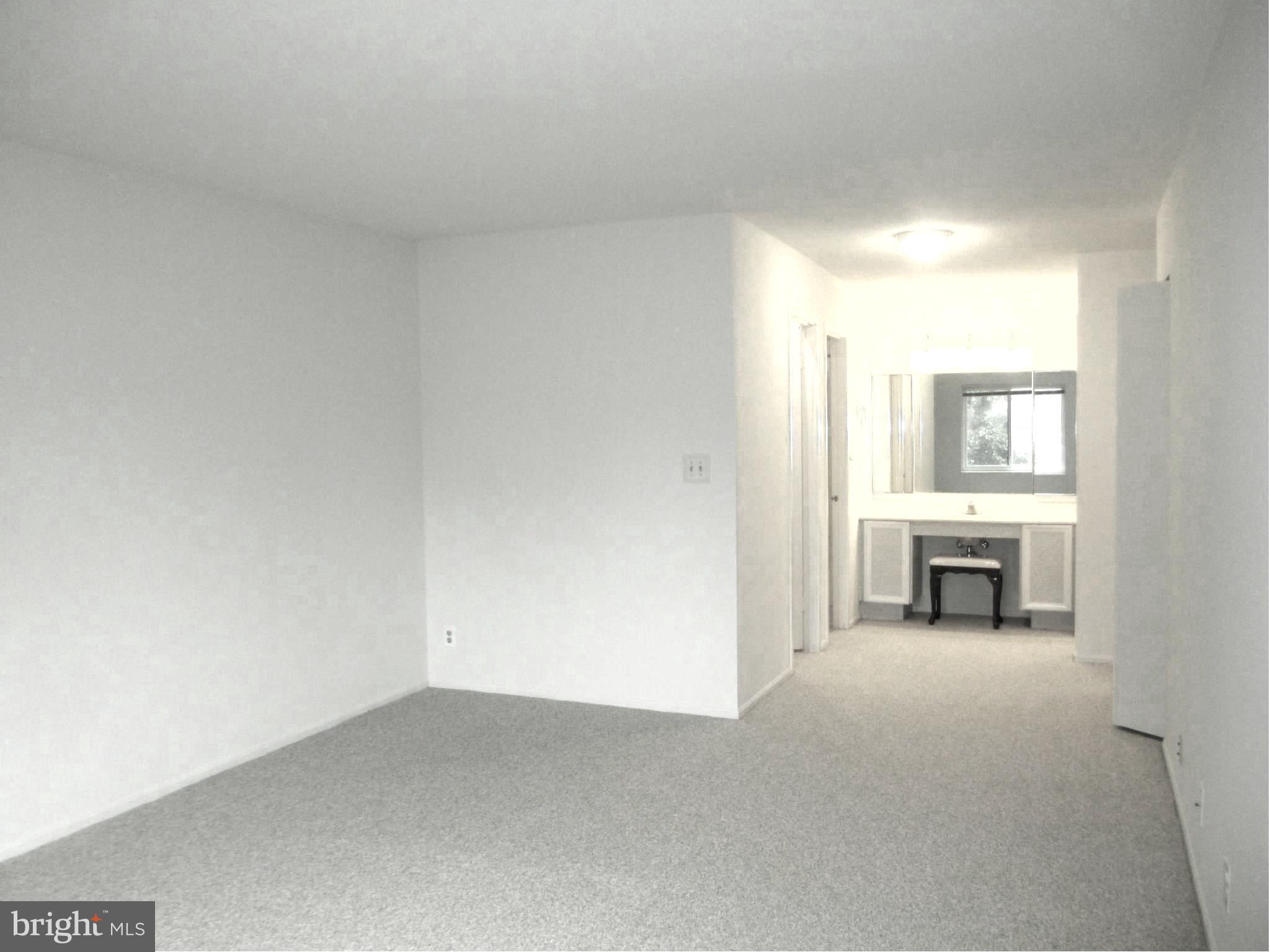 ROTONDA - Residential Lease