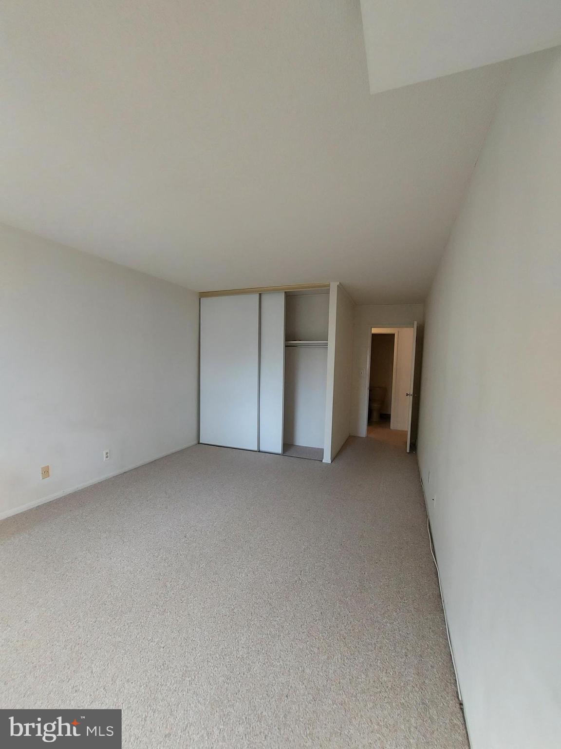 ROTONDA - Residential Lease