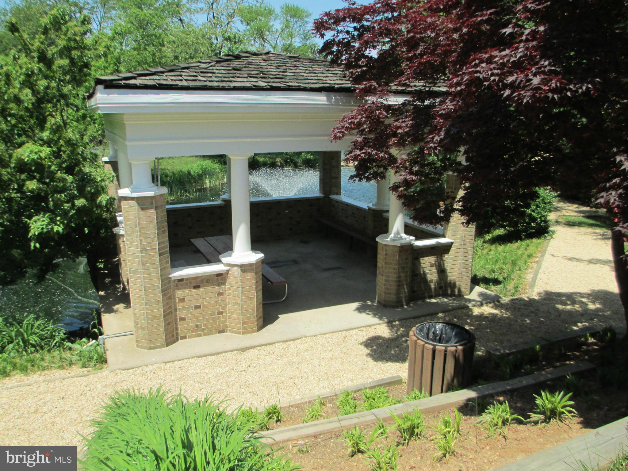 ROTONDA - Residential Lease