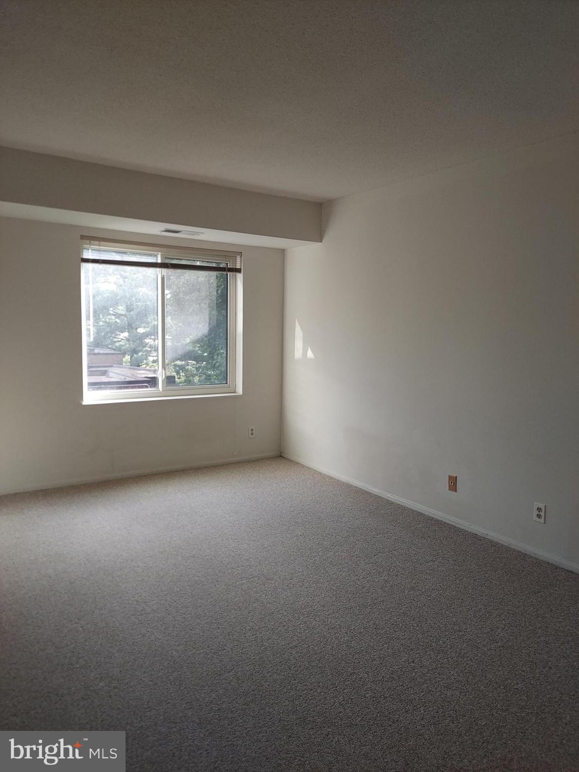 ROTONDA - Residential Lease