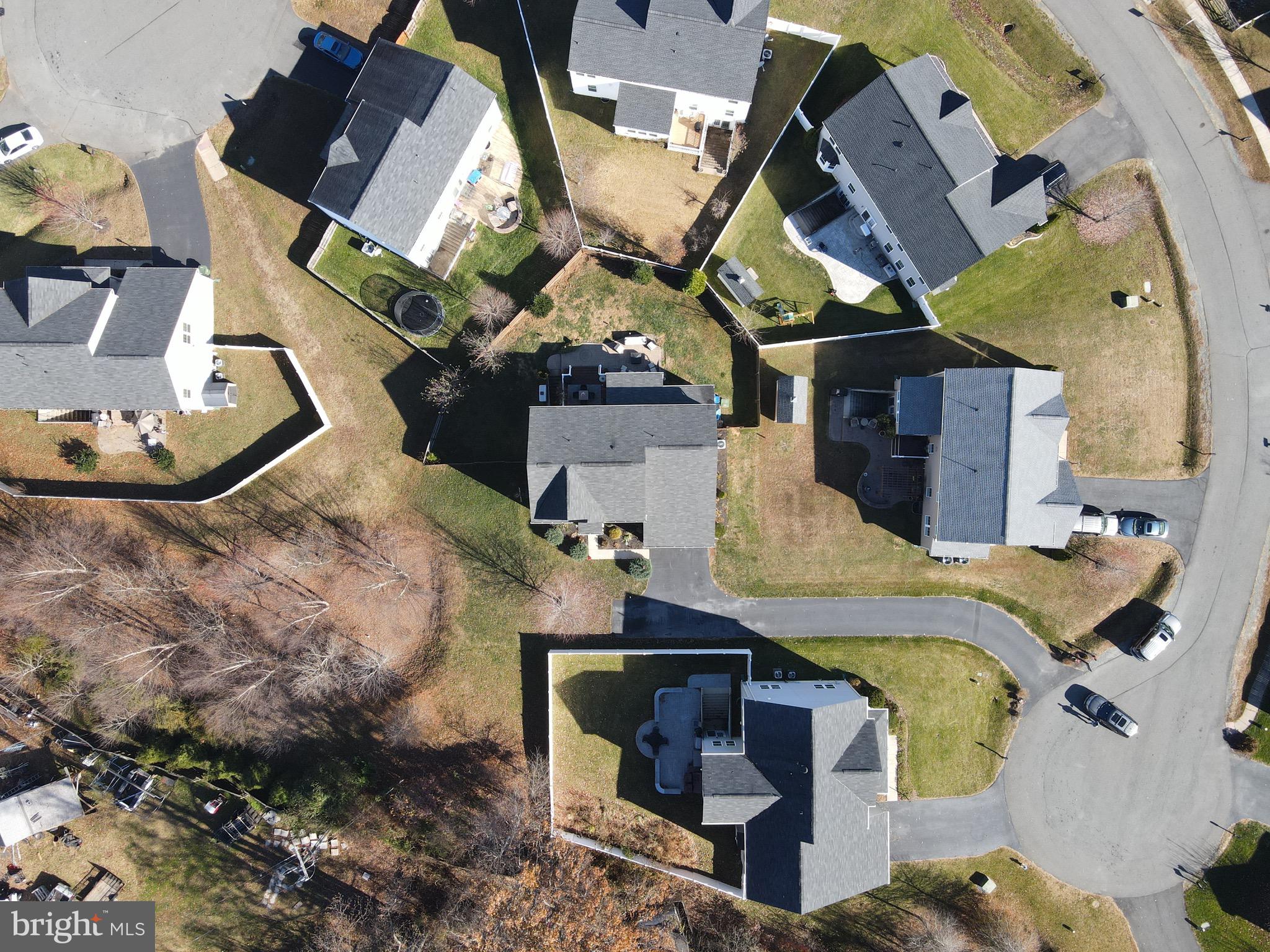 WEST HAMPTON VILLAGE - Residential