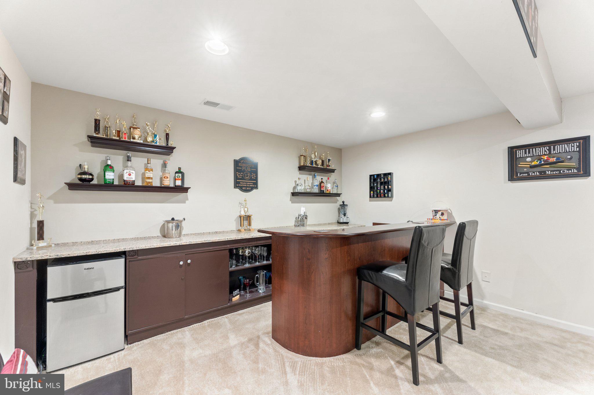 WEST HAMPTON VILLAGE - Residential