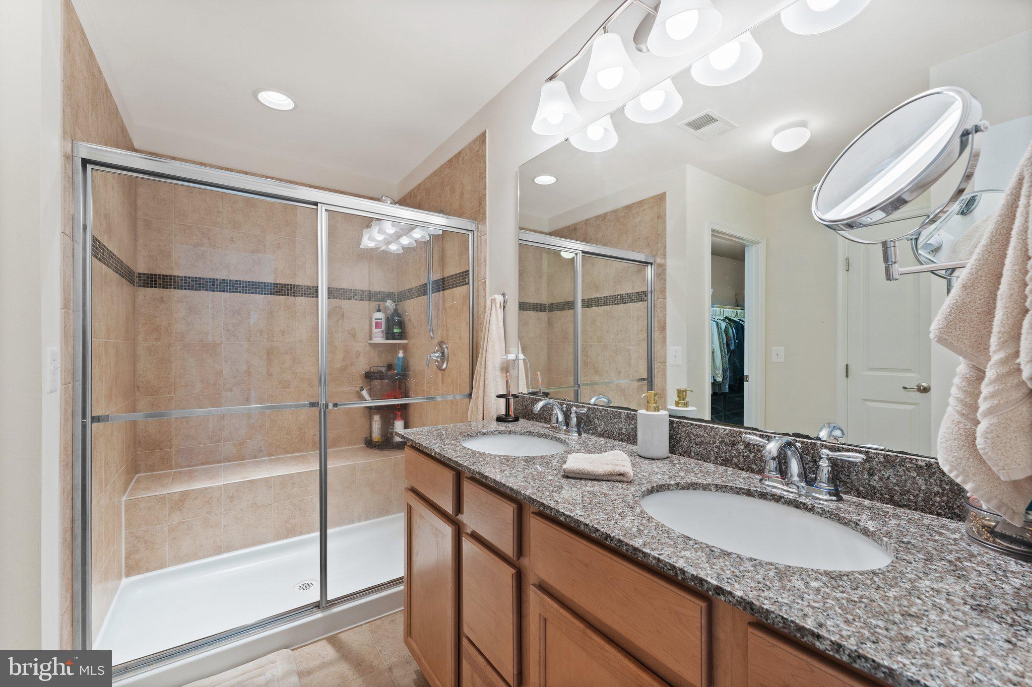 WEST HAMPTON VILLAGE - Residential