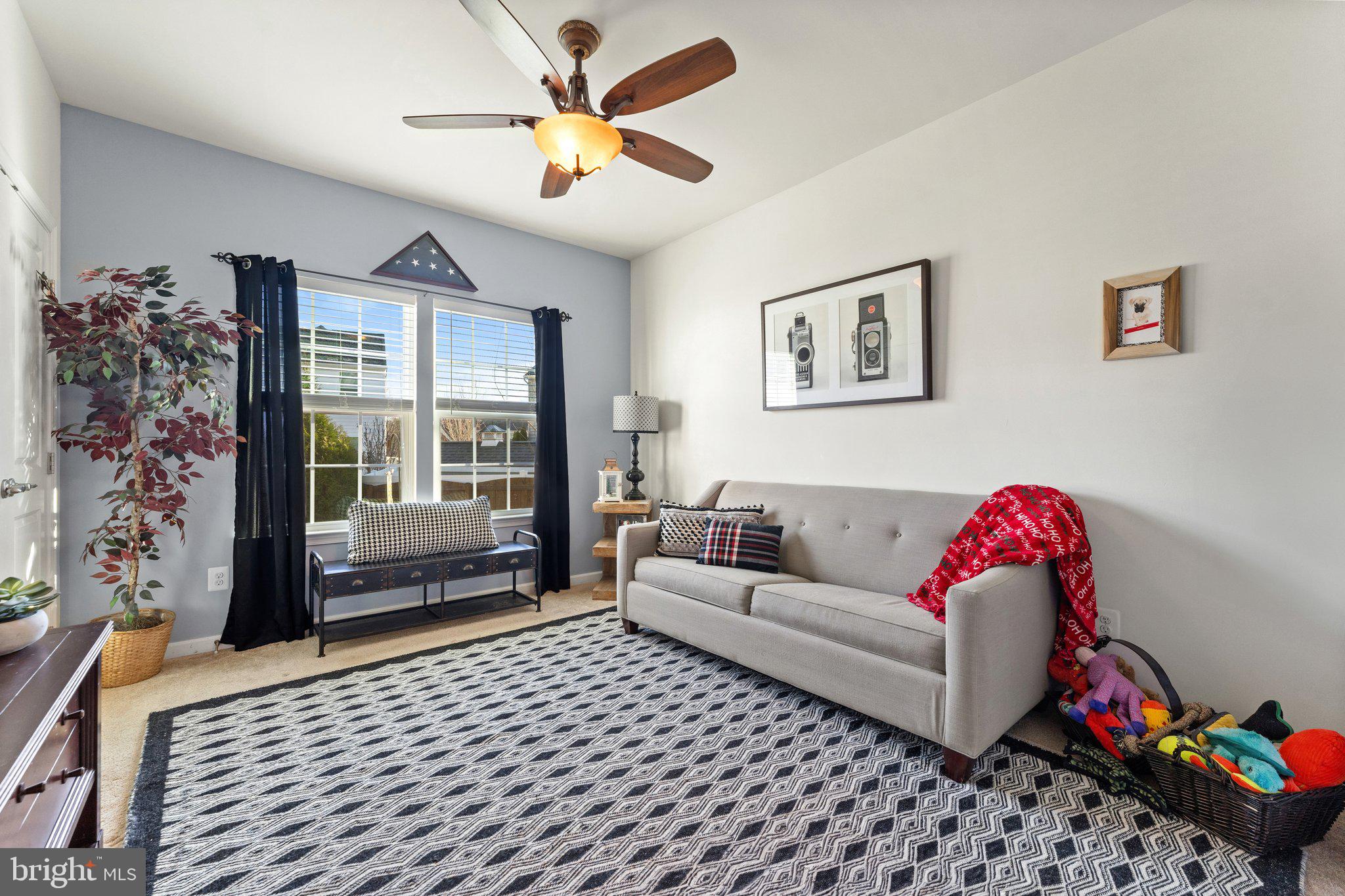 WEST HAMPTON VILLAGE - Residential