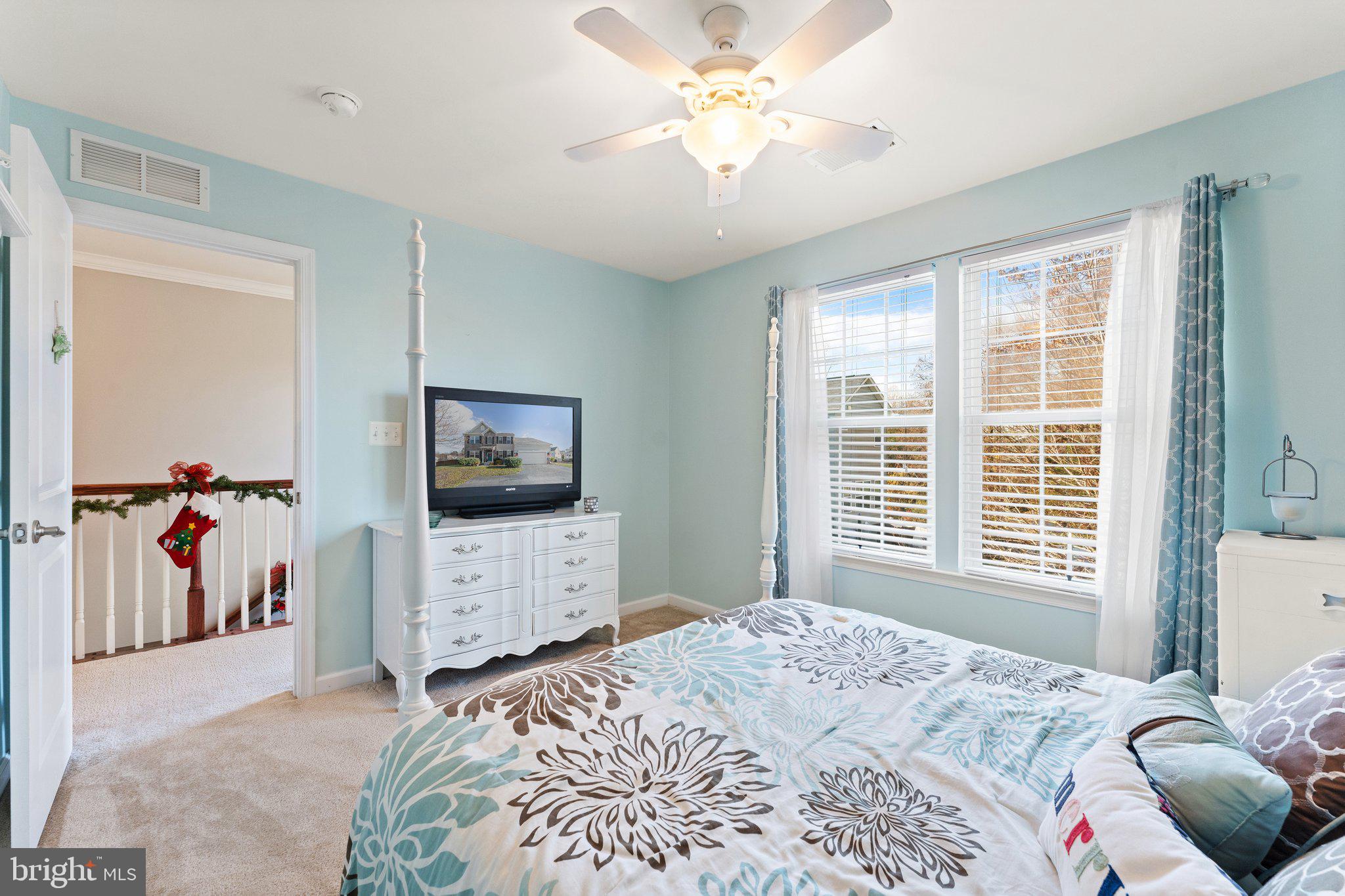 WEST HAMPTON VILLAGE - Residential