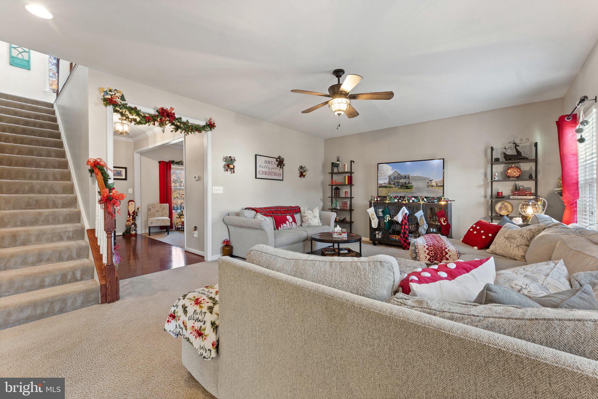 WEST HAMPTON VILLAGE - Residential