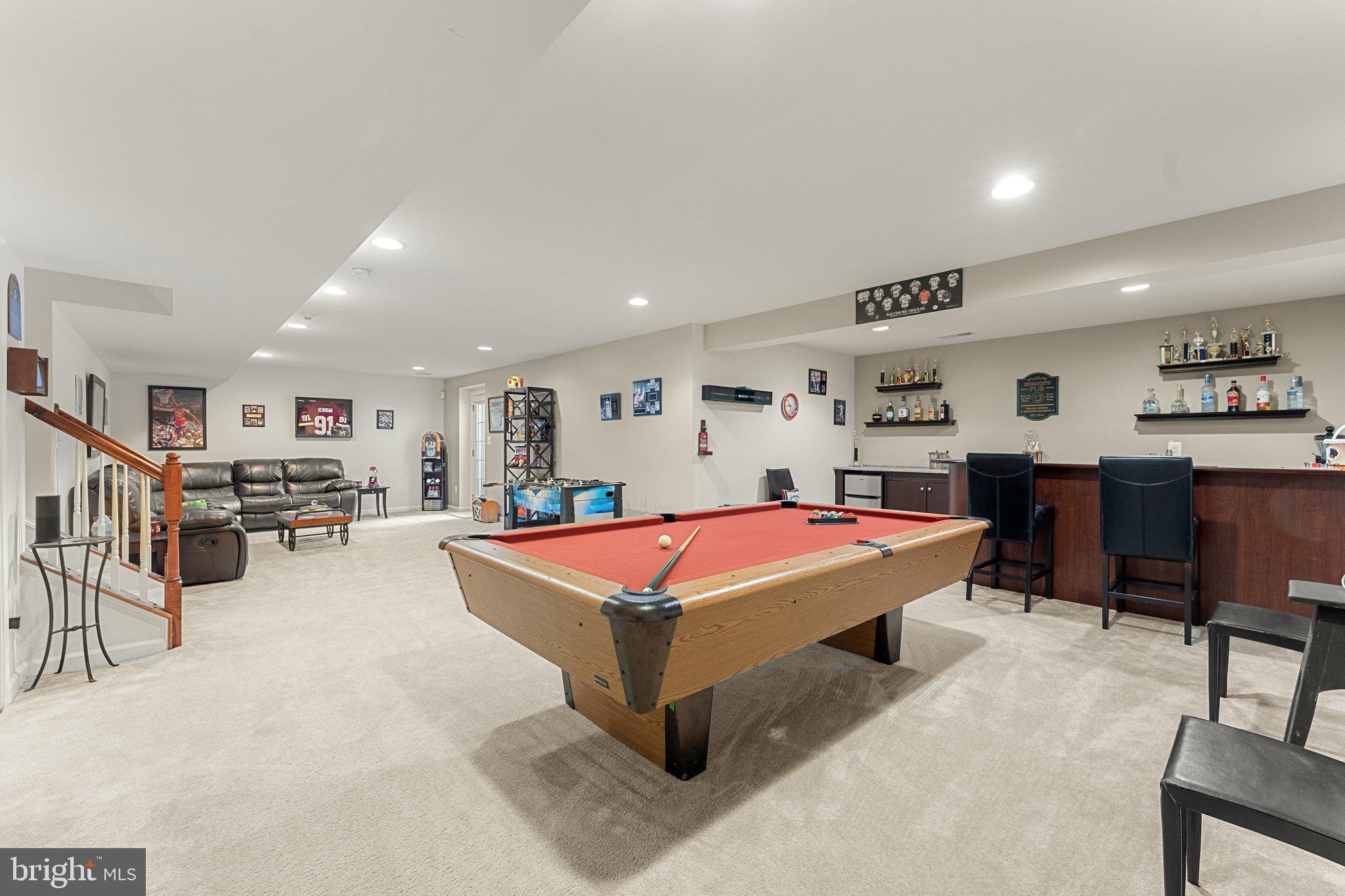 WEST HAMPTON VILLAGE - Residential