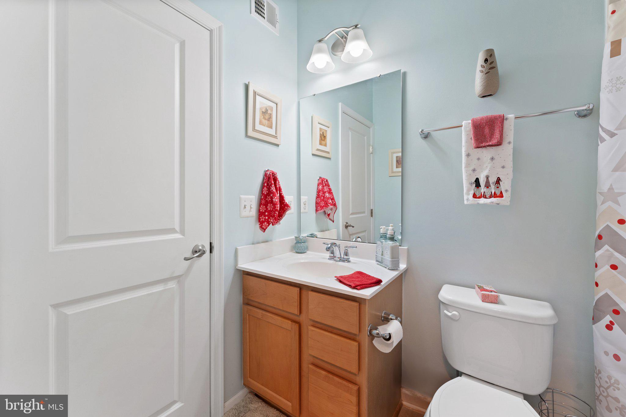 WEST HAMPTON VILLAGE - Residential