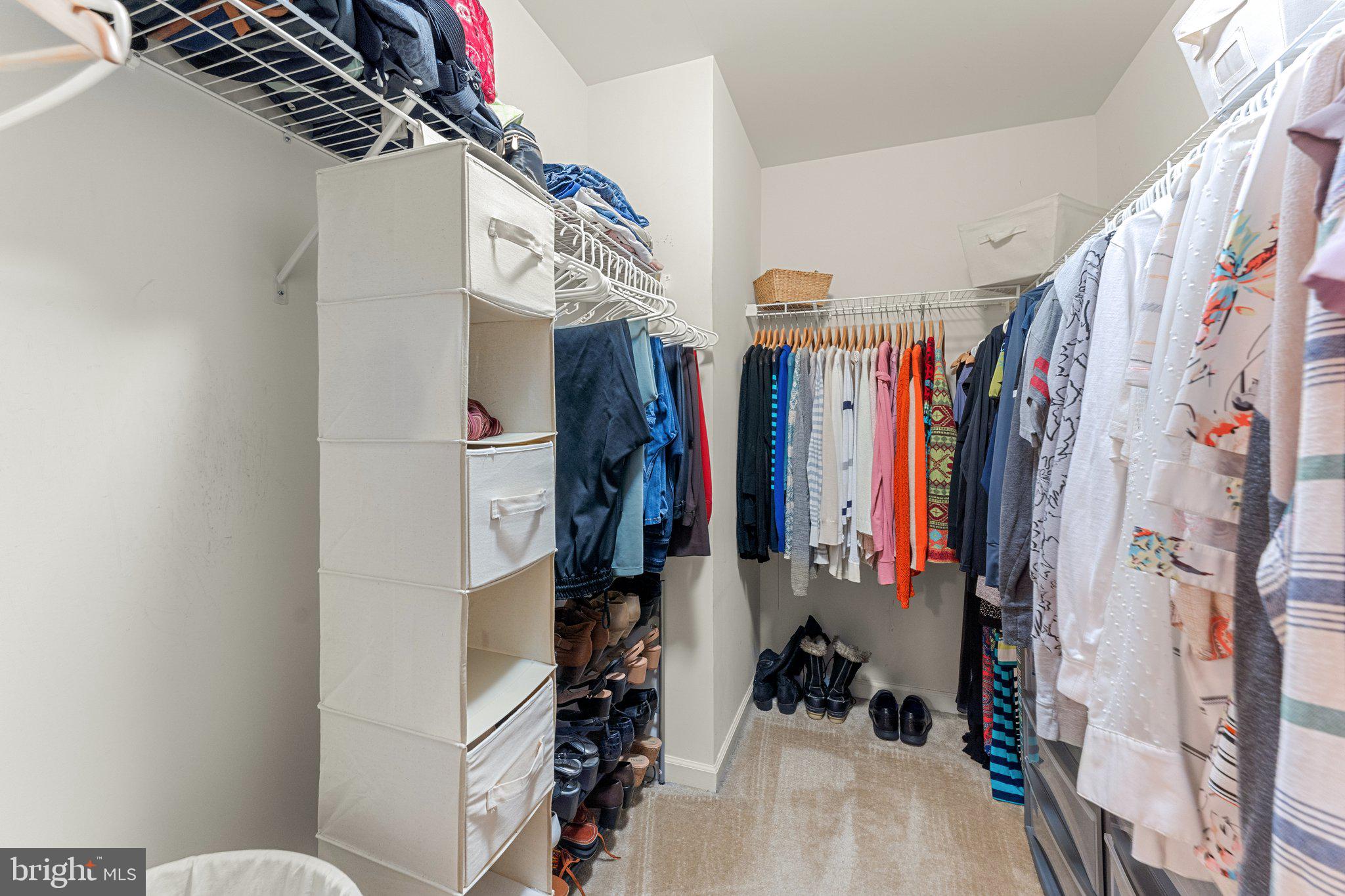 WEST HAMPTON VILLAGE - Residential