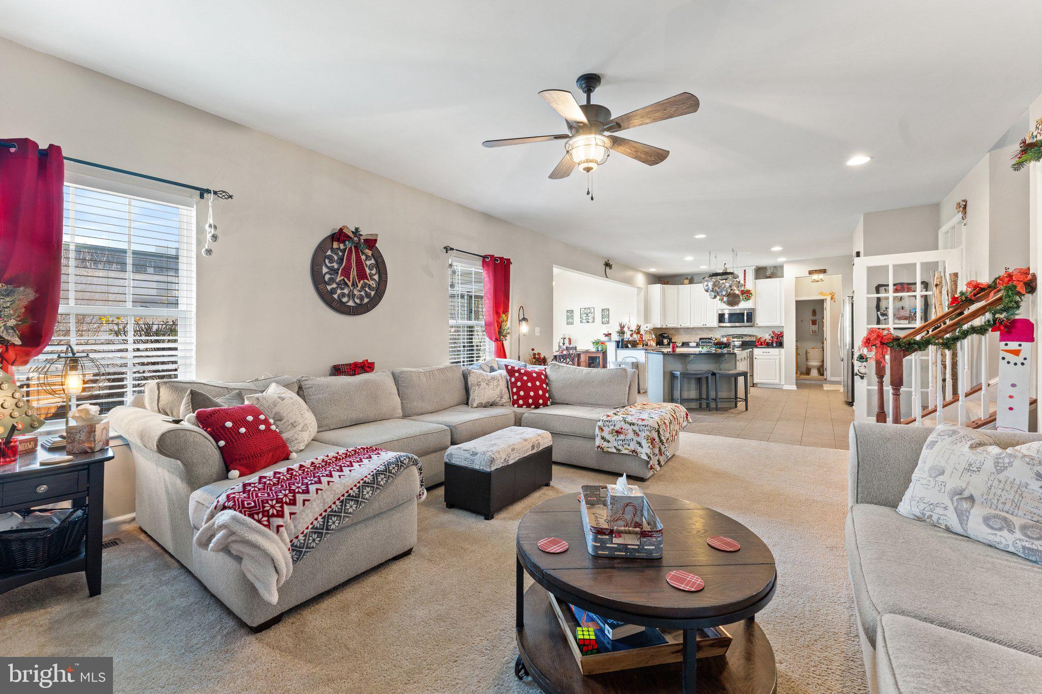 WEST HAMPTON VILLAGE - Residential