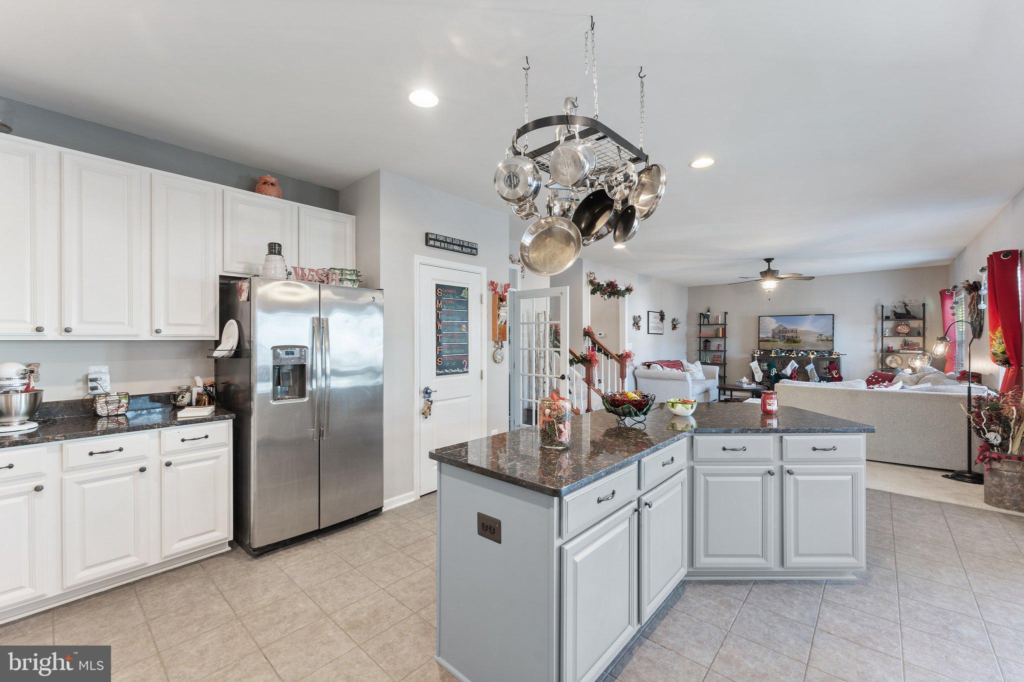 WEST HAMPTON VILLAGE - Residential