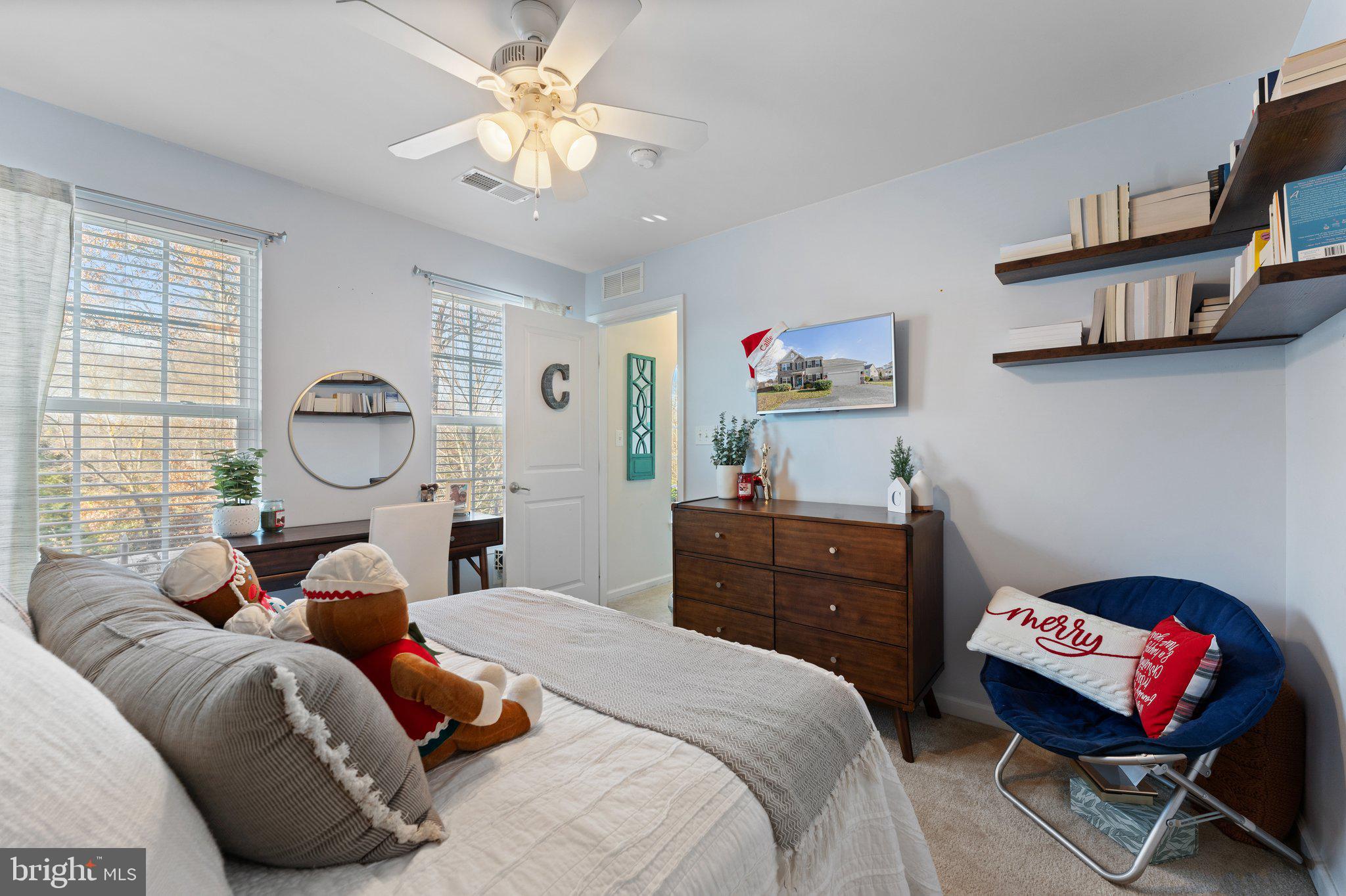 WEST HAMPTON VILLAGE - Residential