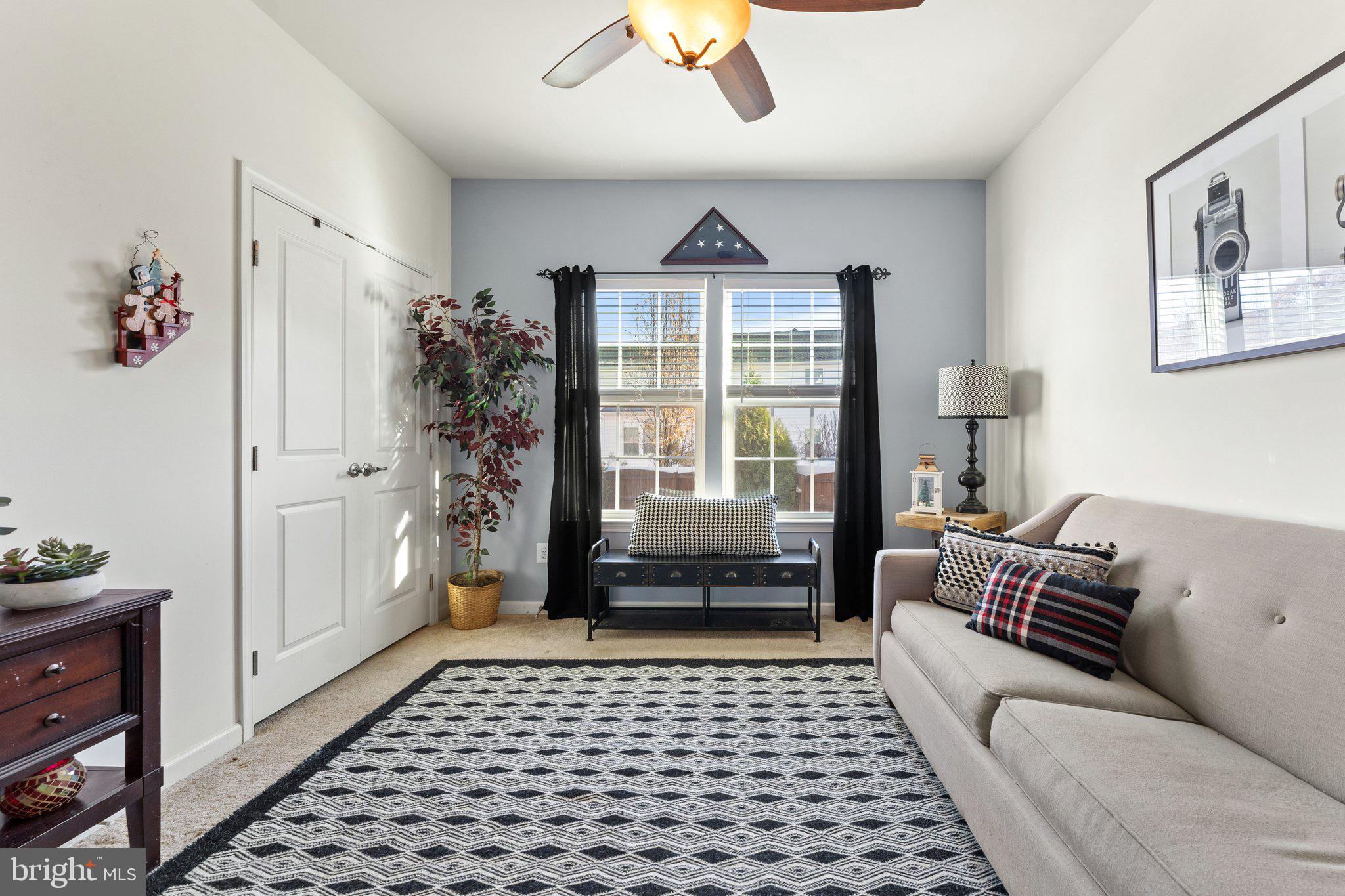 WEST HAMPTON VILLAGE - Residential