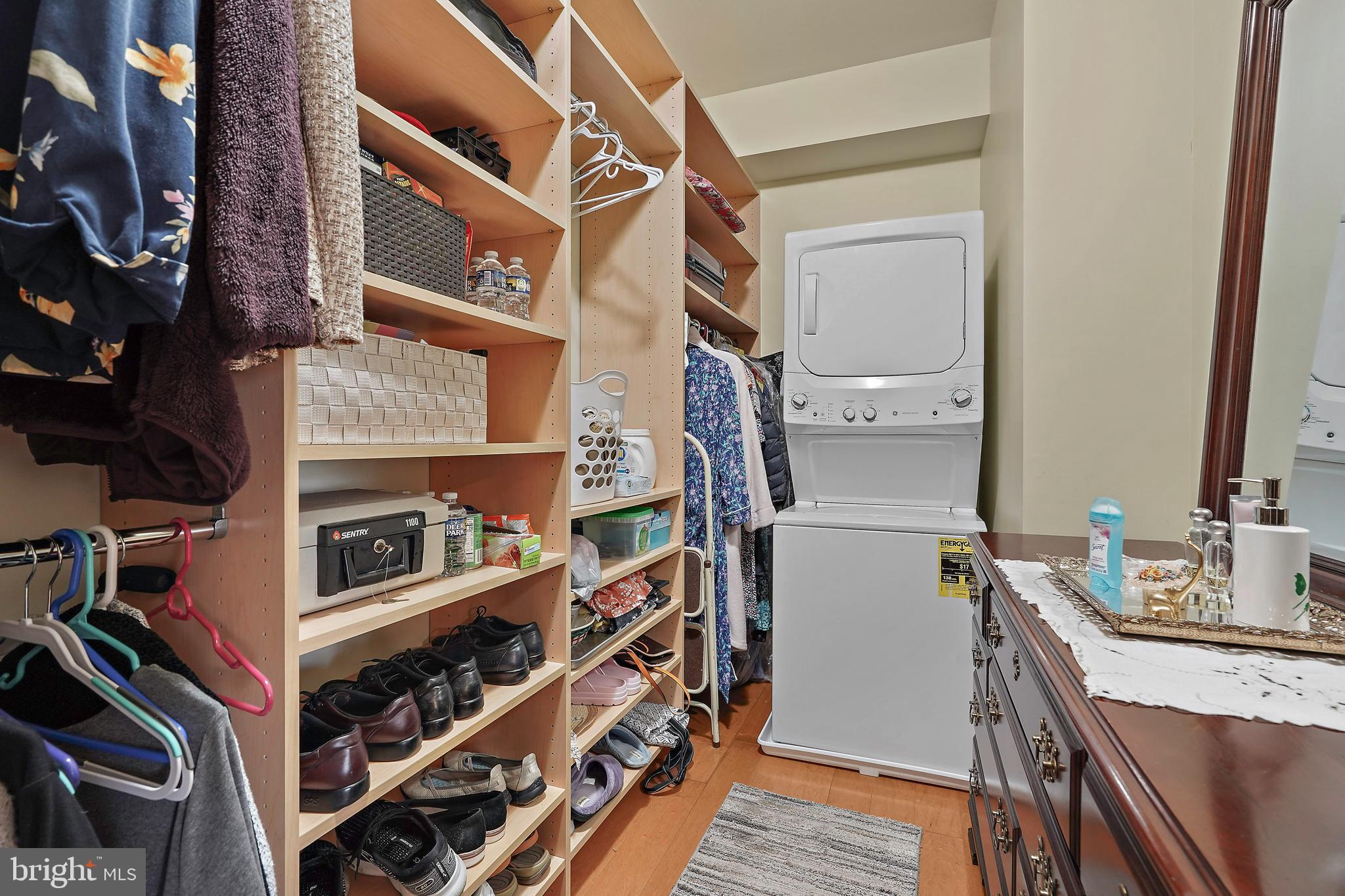 LENAH MILL - Residential