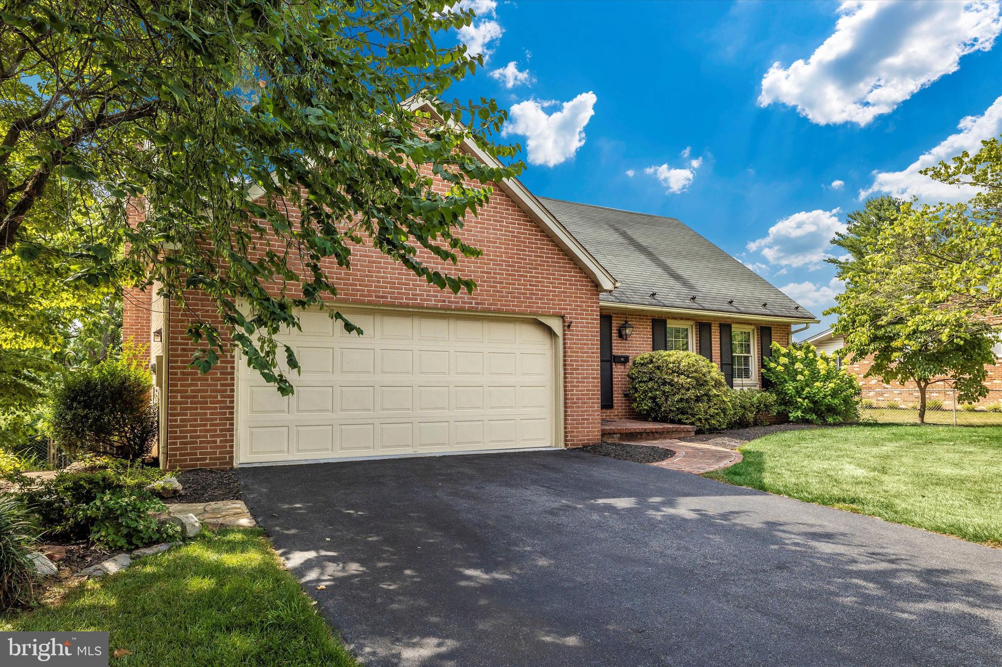 BRUNSWICK - Residential