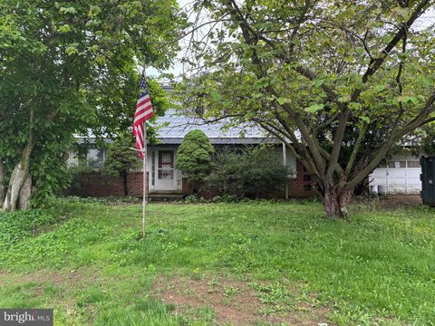 740 S CUSTER AVENUE NEW HOLLAND PA 17557