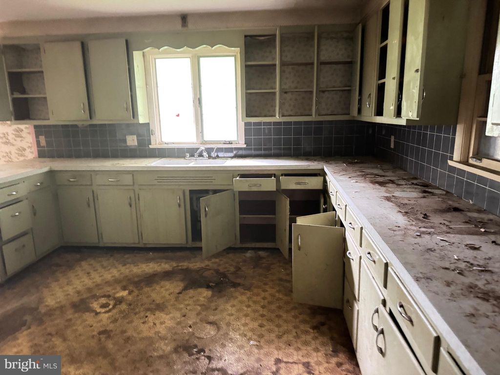 Photo of 740 S Custer Avenue, NEW HOLLAND, PA 17557 (MLS # PALA2069872)