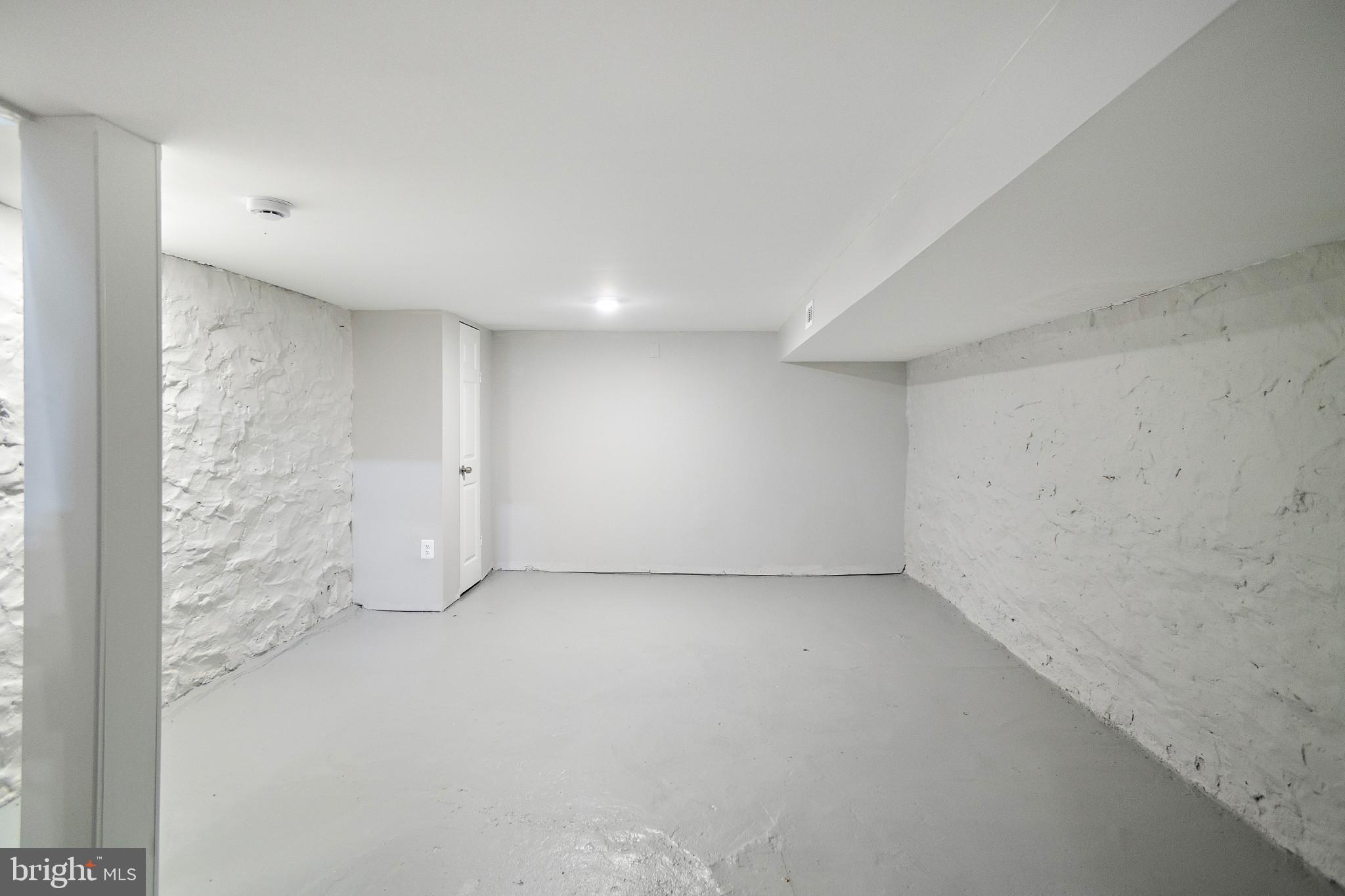 EDMONDSON VILLAGE - Residential Lease