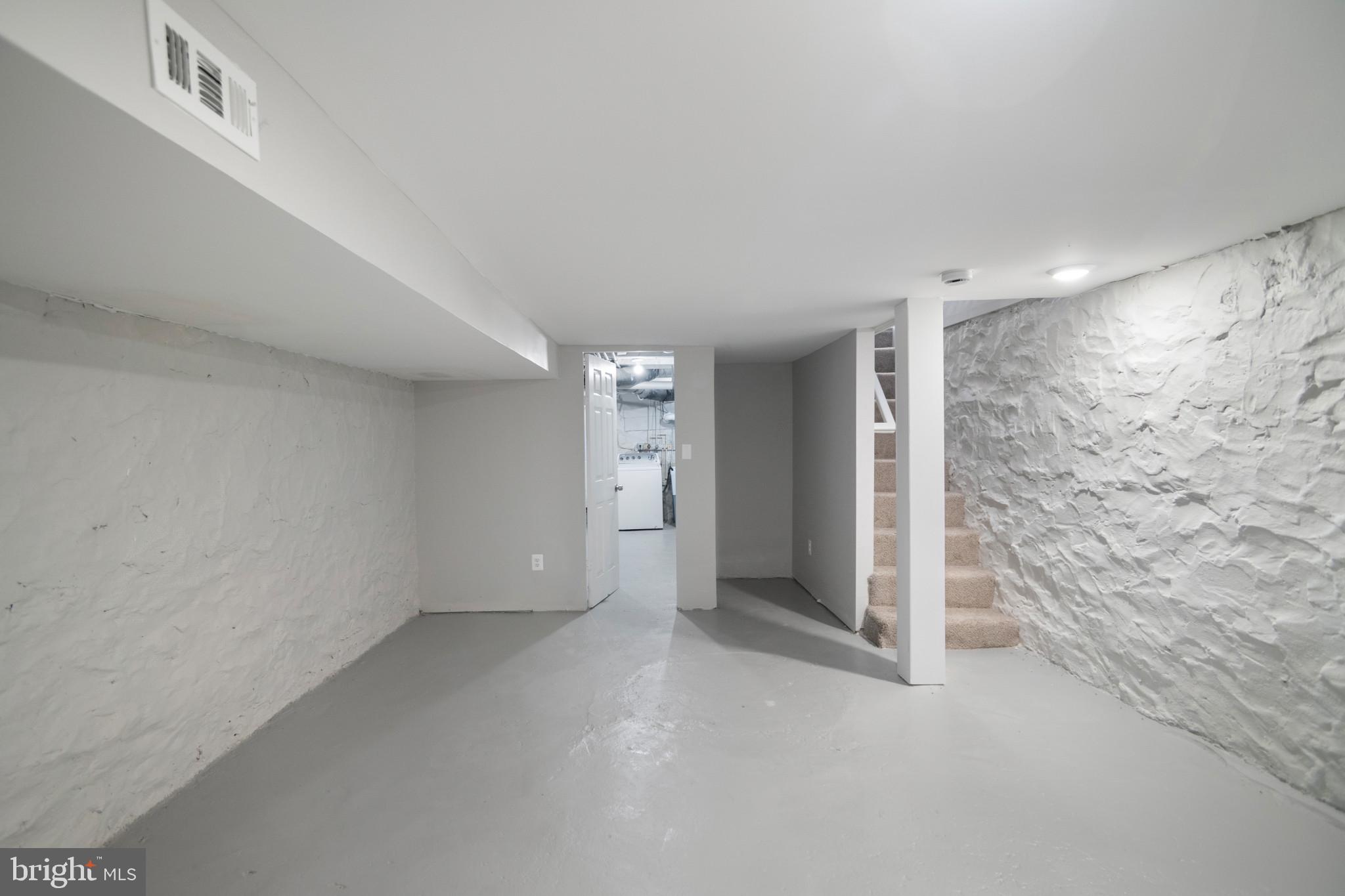 EDMONDSON VILLAGE - Residential Lease