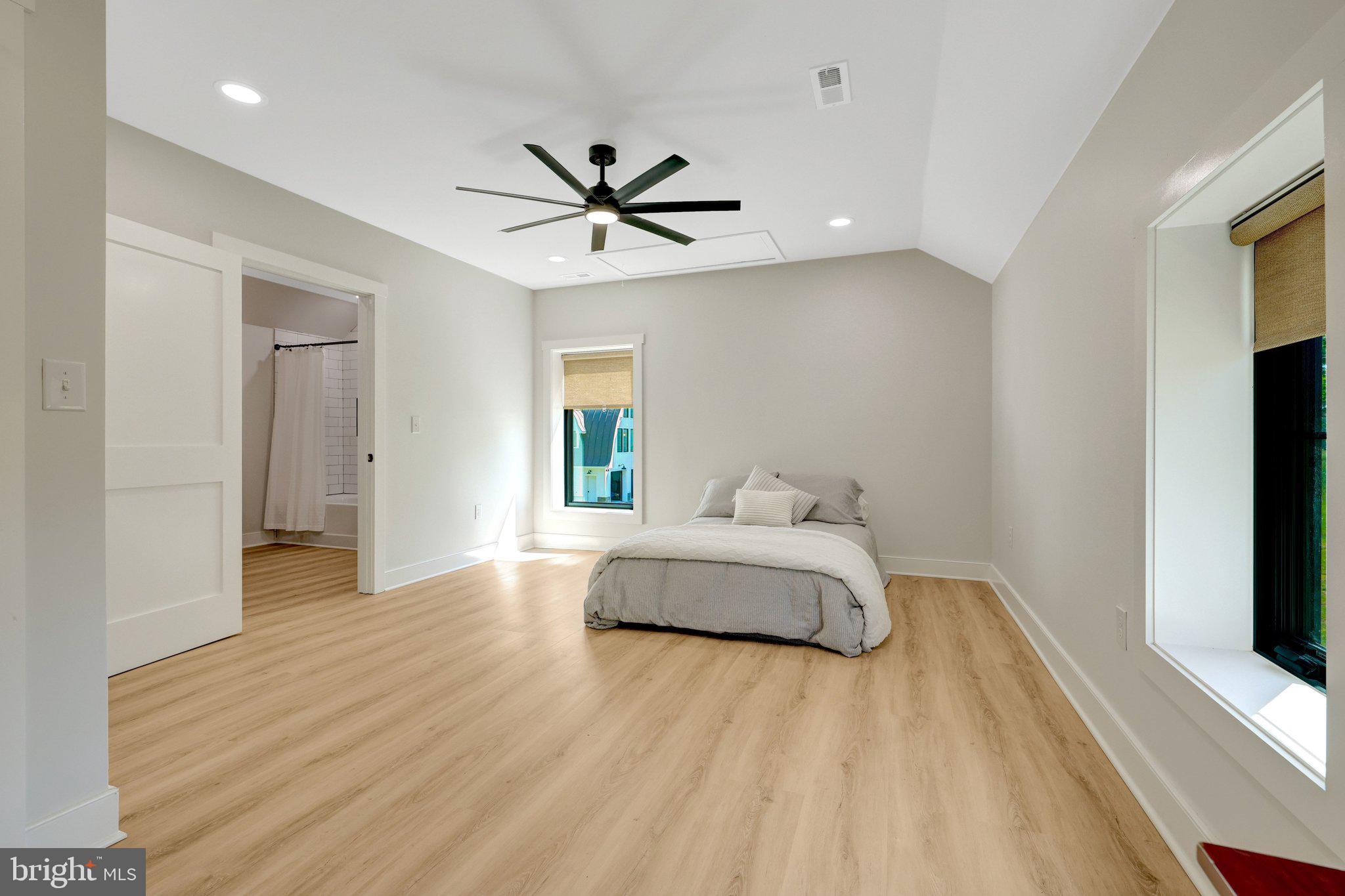 STONELEIGH - Residential