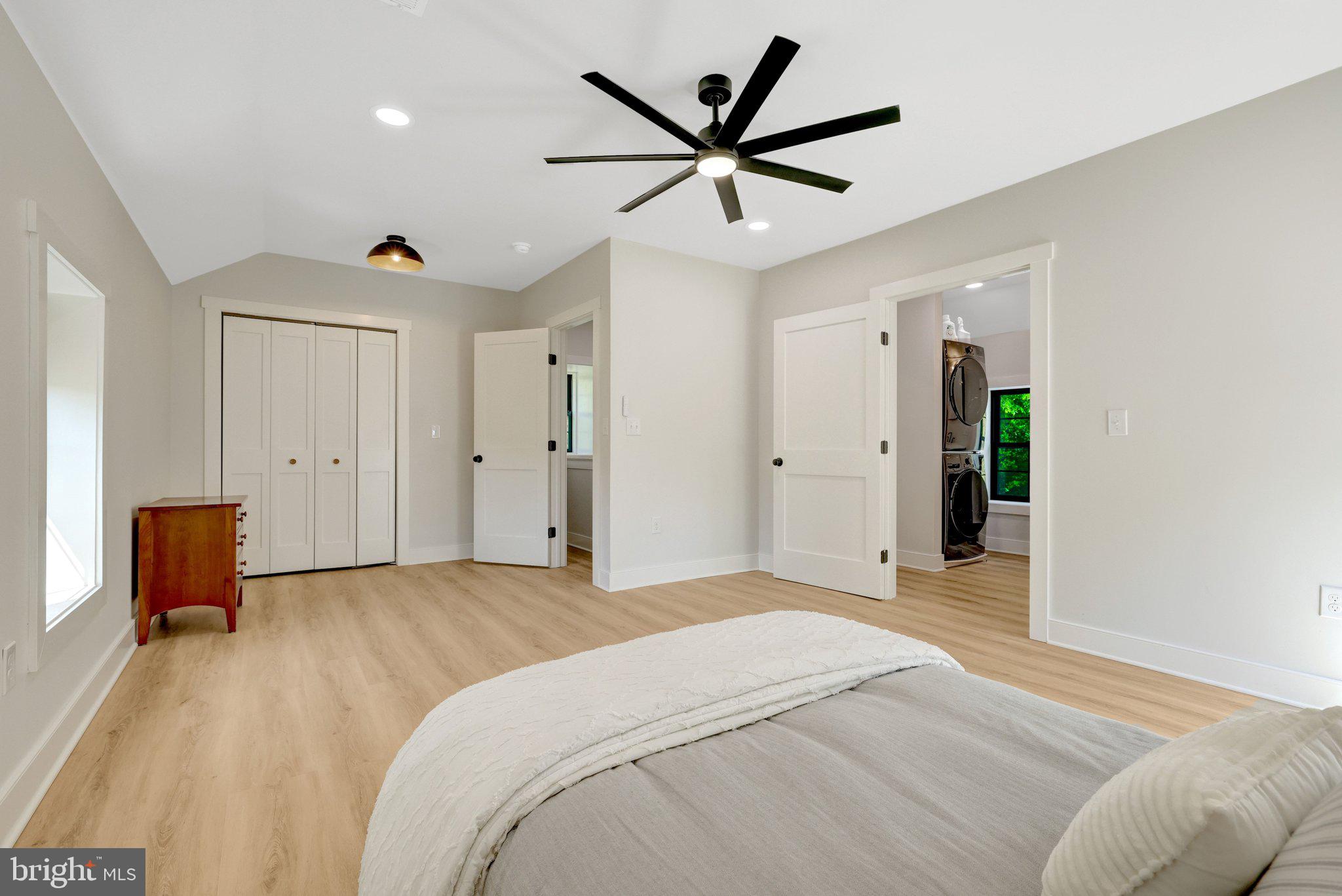 STONELEIGH - Residential