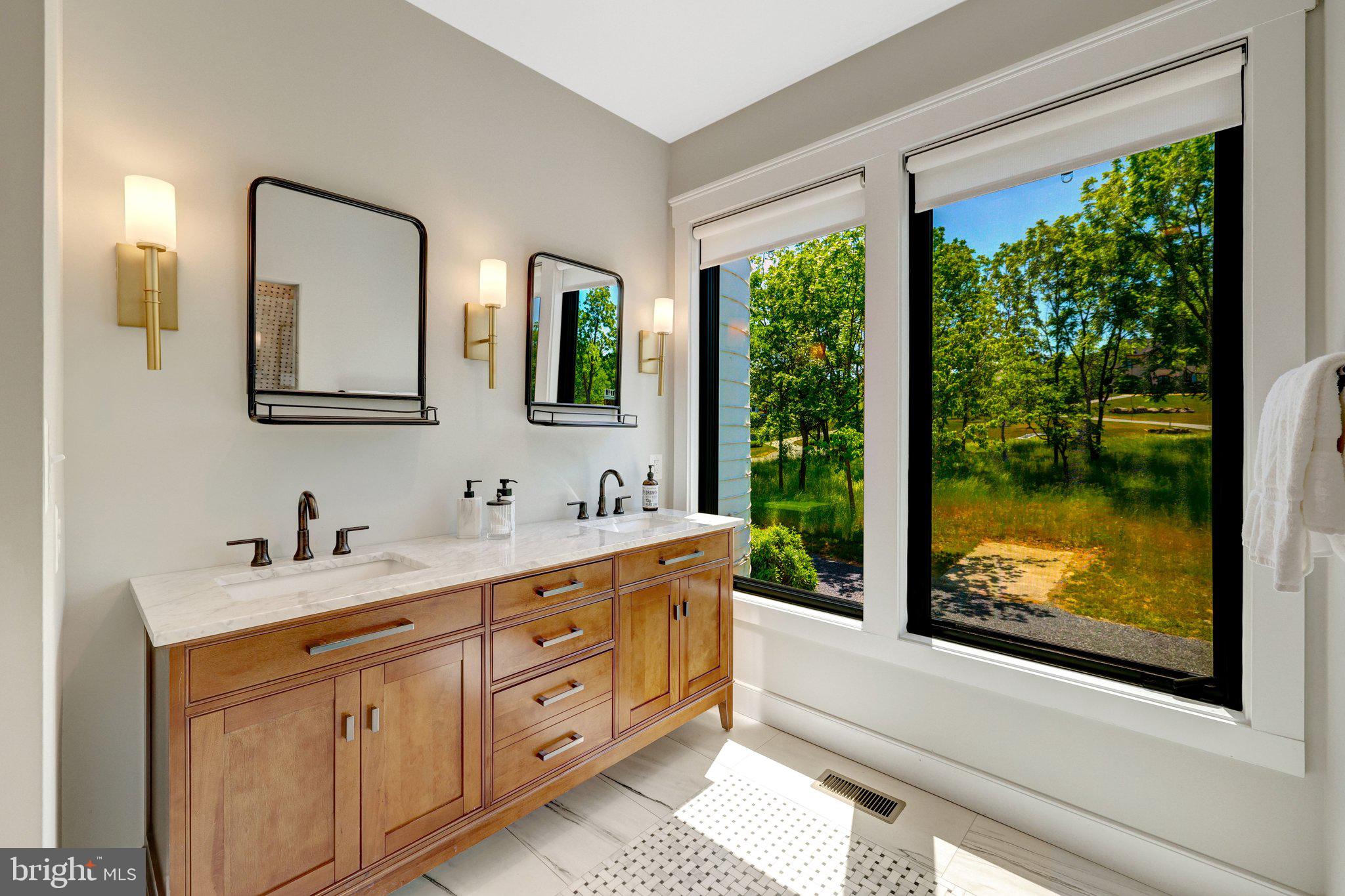 STONELEIGH - Residential