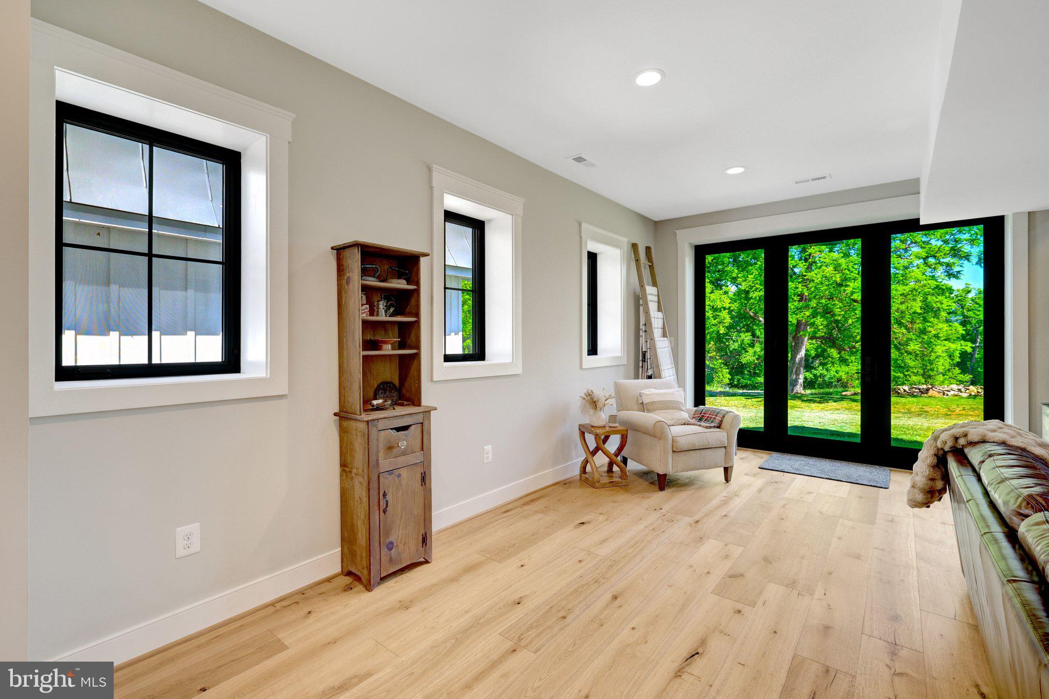 STONELEIGH - Residential