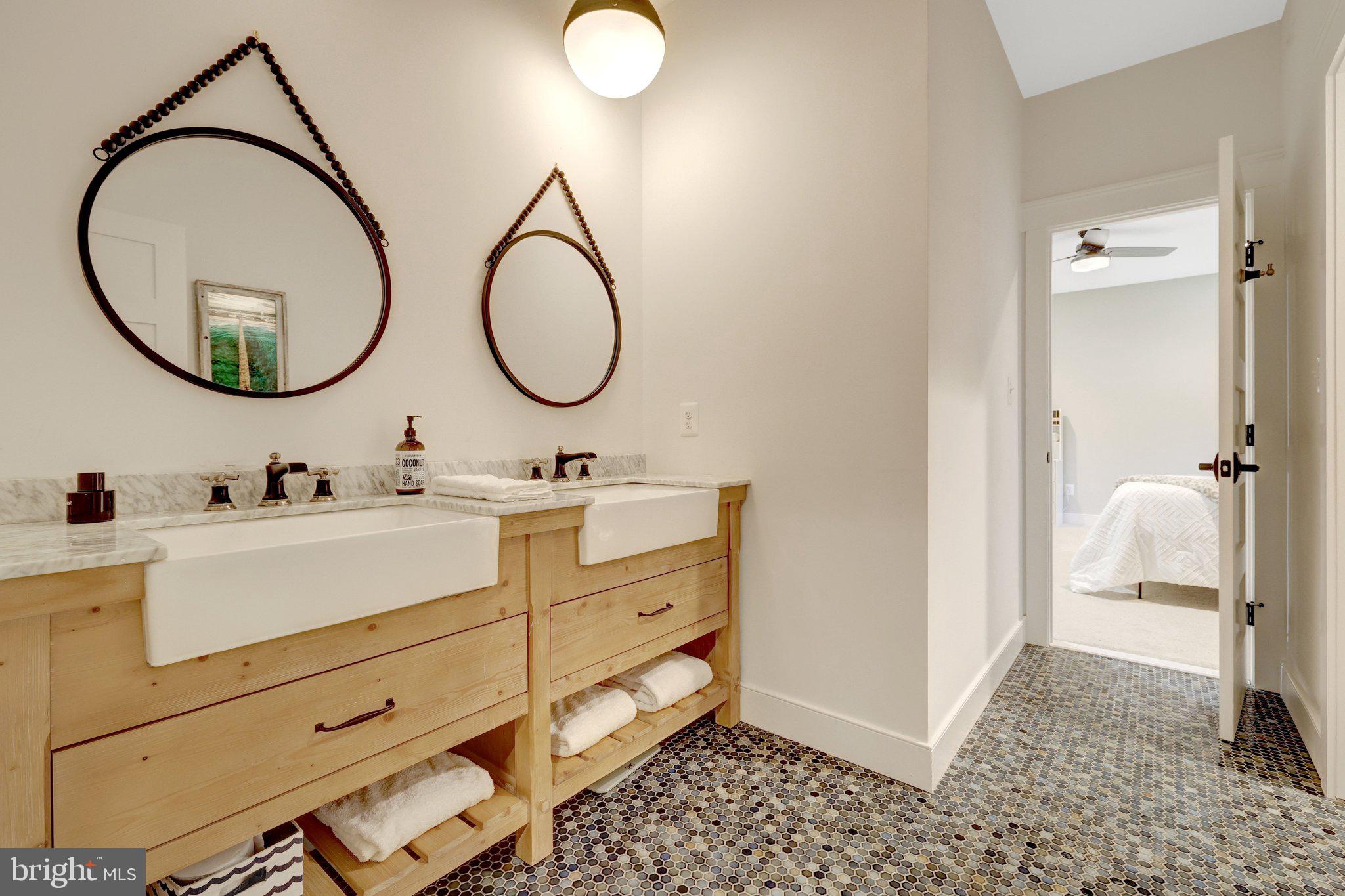 STONELEIGH - Residential