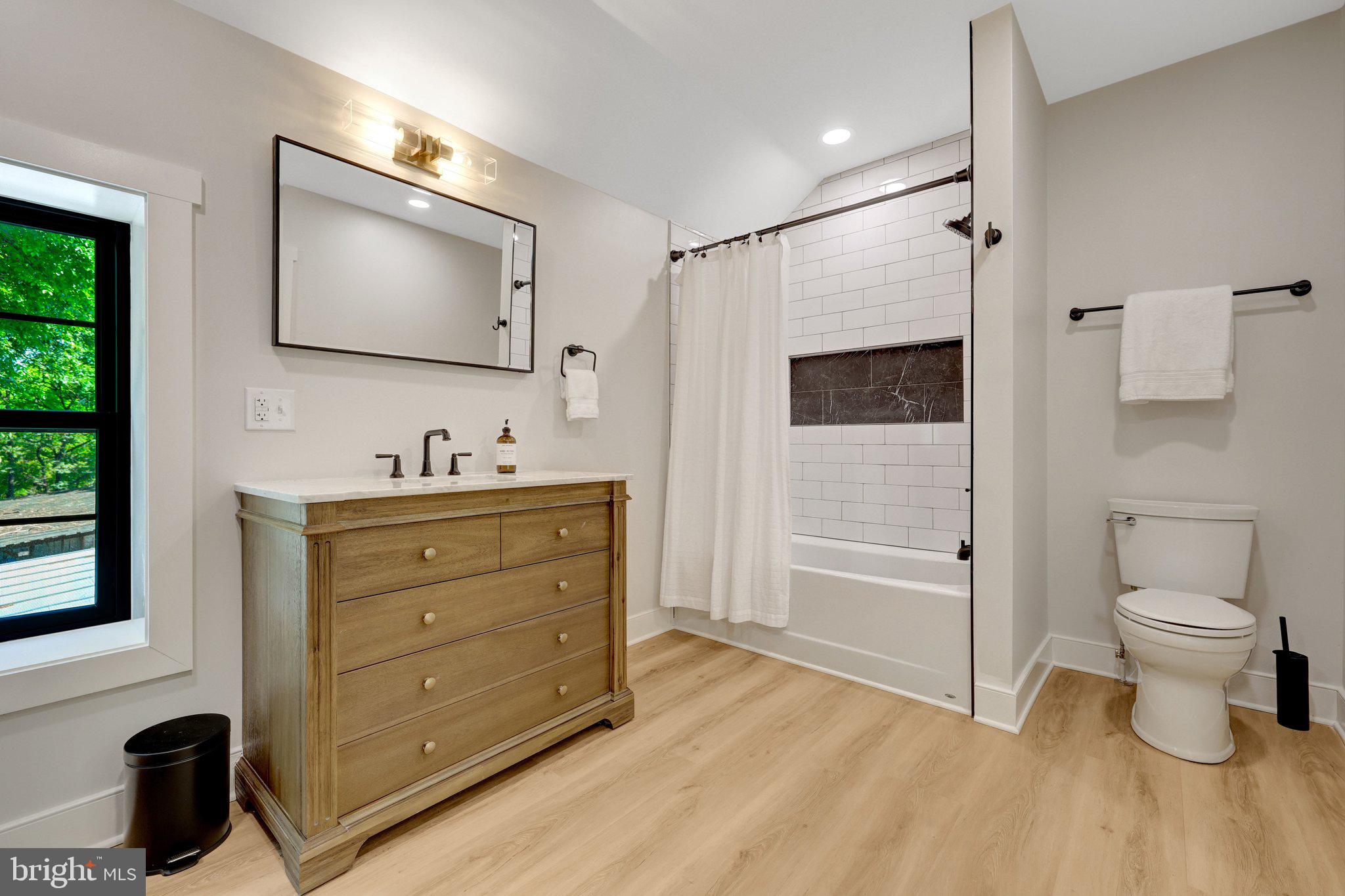 STONELEIGH - Residential
