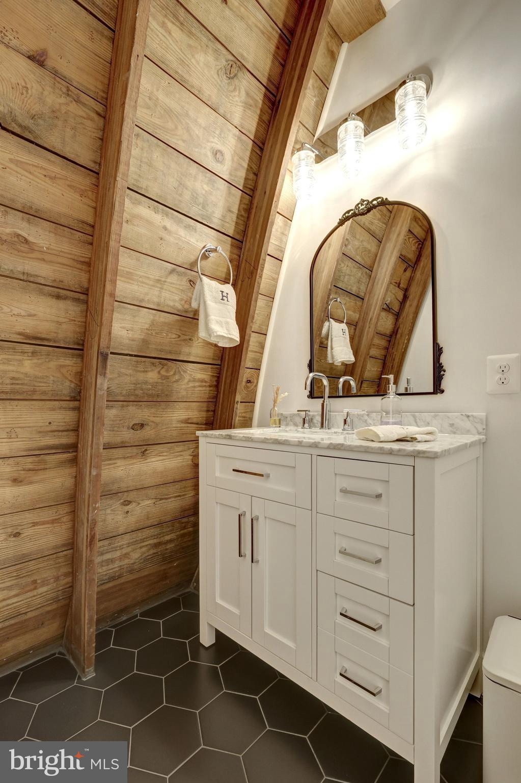STONELEIGH - Residential