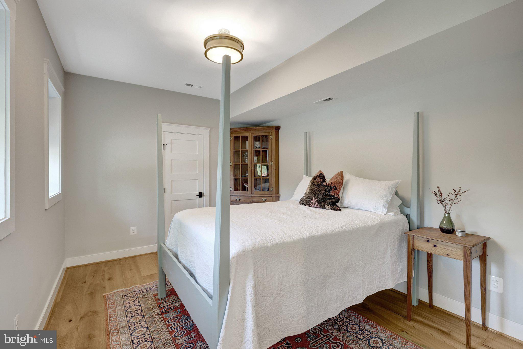 STONELEIGH - Residential