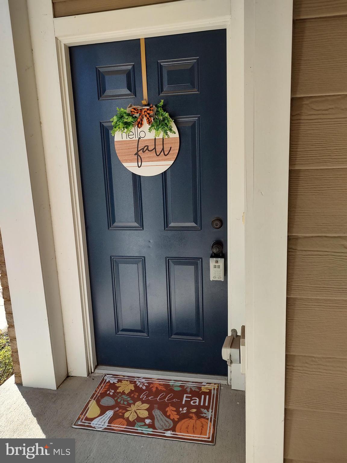 DISCOVERY SQUARE - Residential Lease