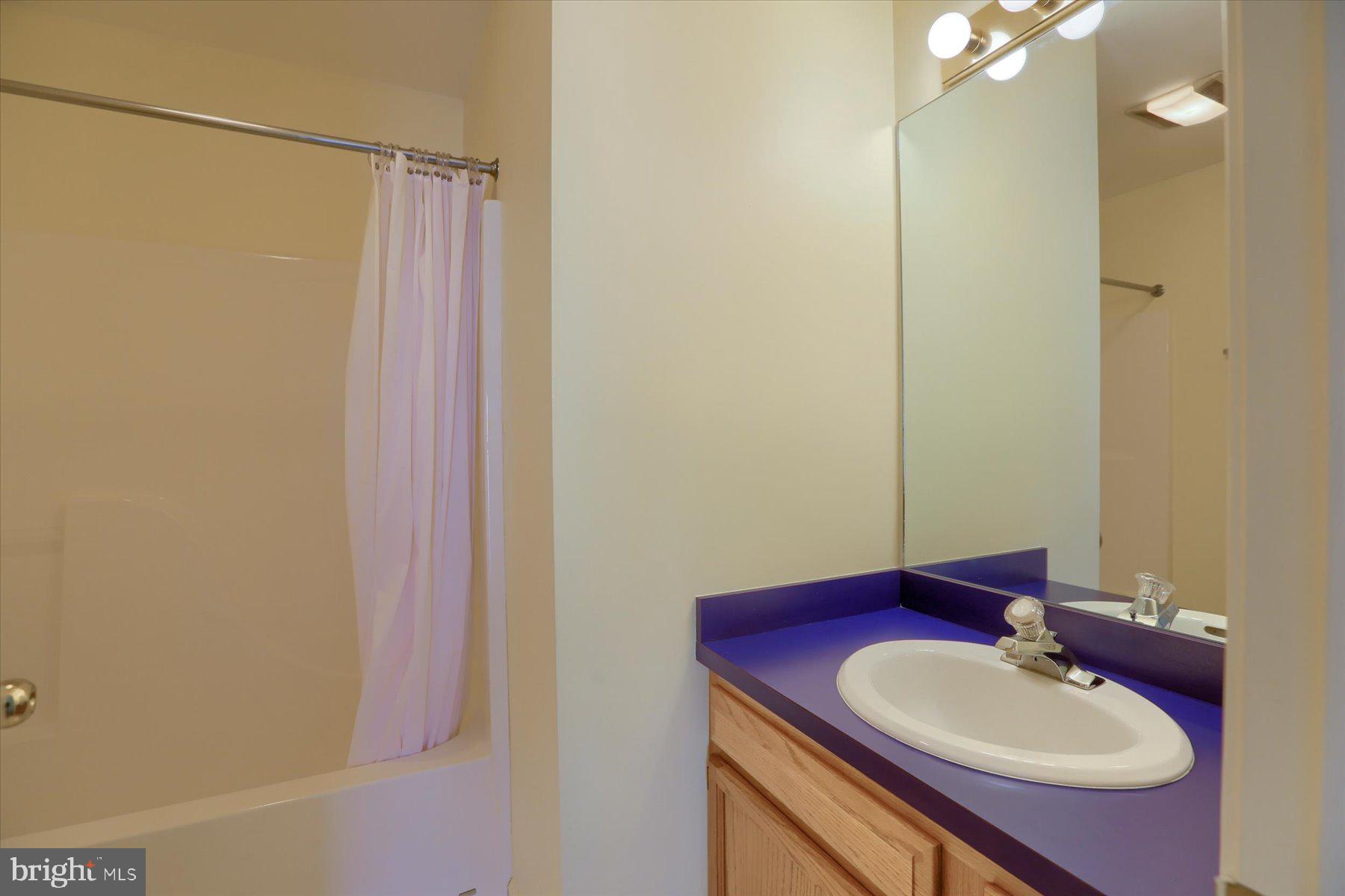 WOODSIDE COURT - Residential